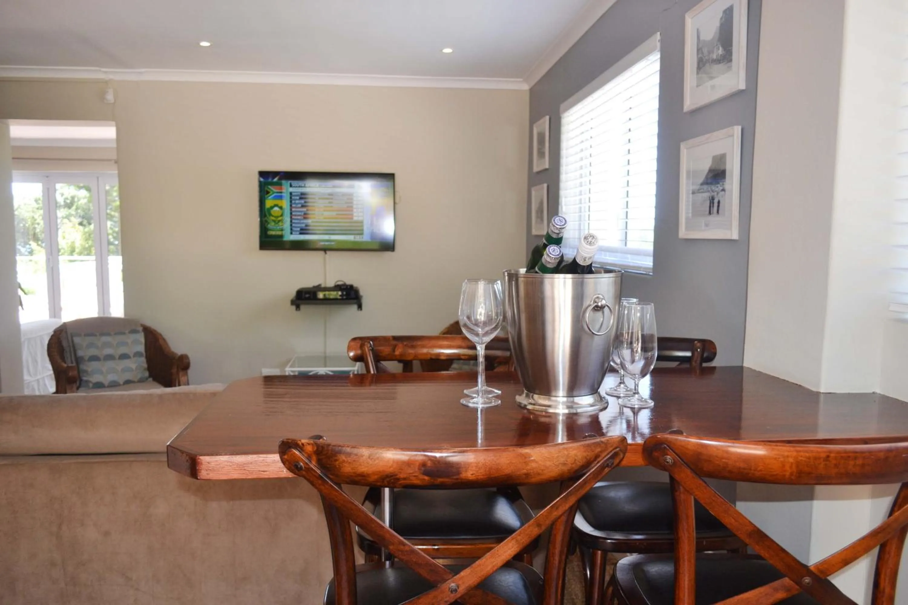 Alcoholic drinks in Seabreeze Luxury Two Bedroom Self Catering Penthouse
