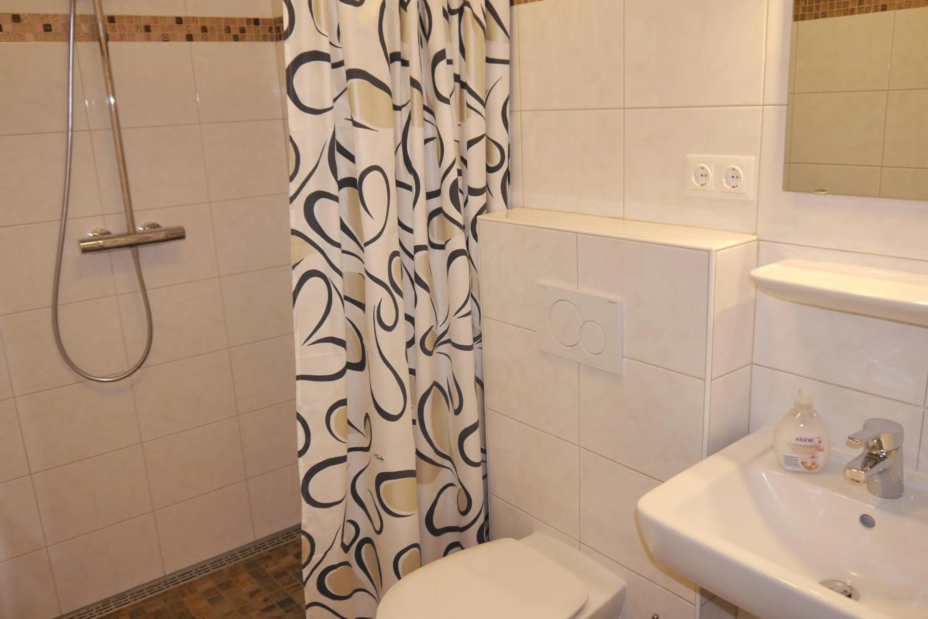 Bathroom in Hotel Haus Wittwer