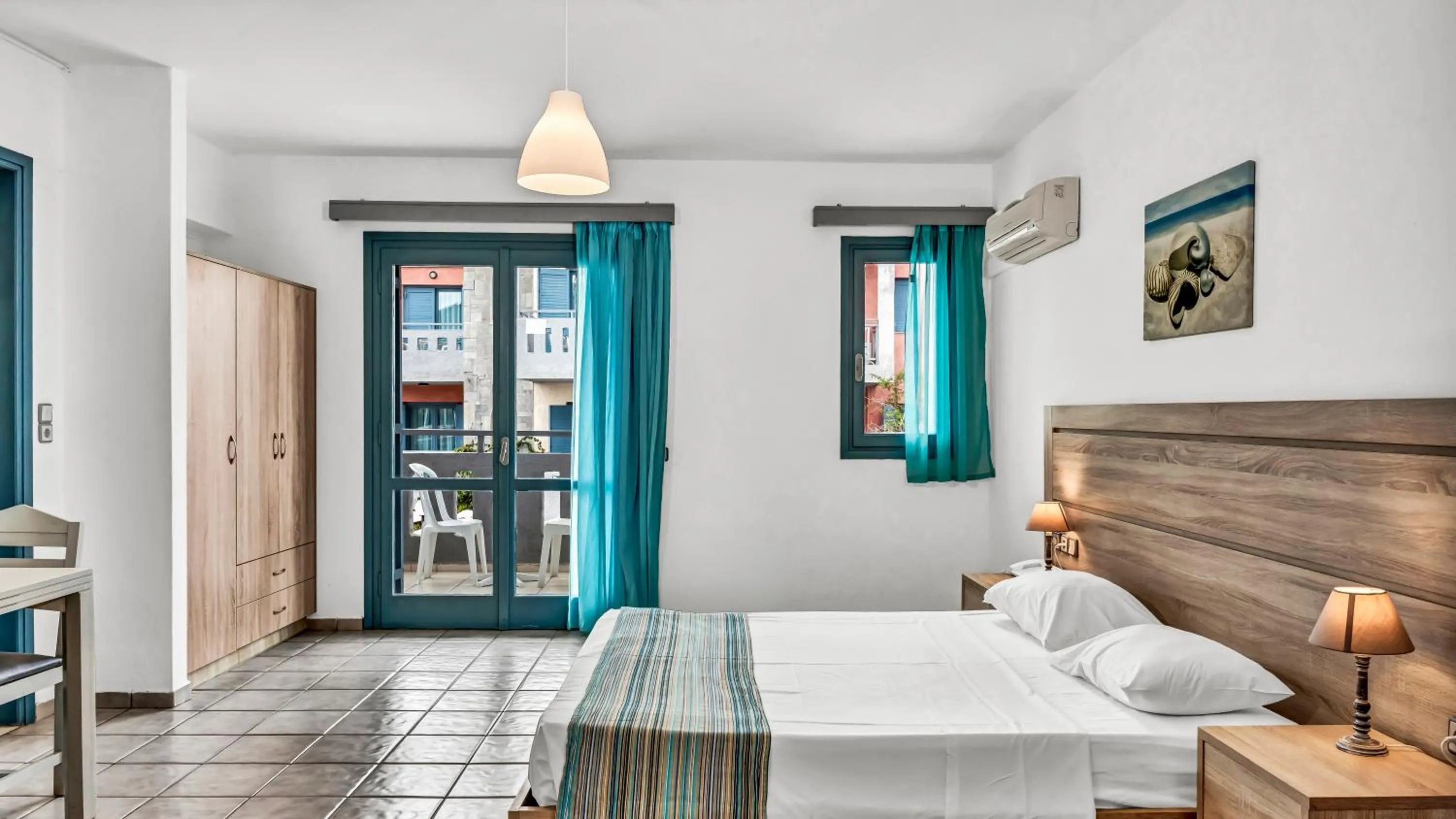 Bed in Marilisa Hotel