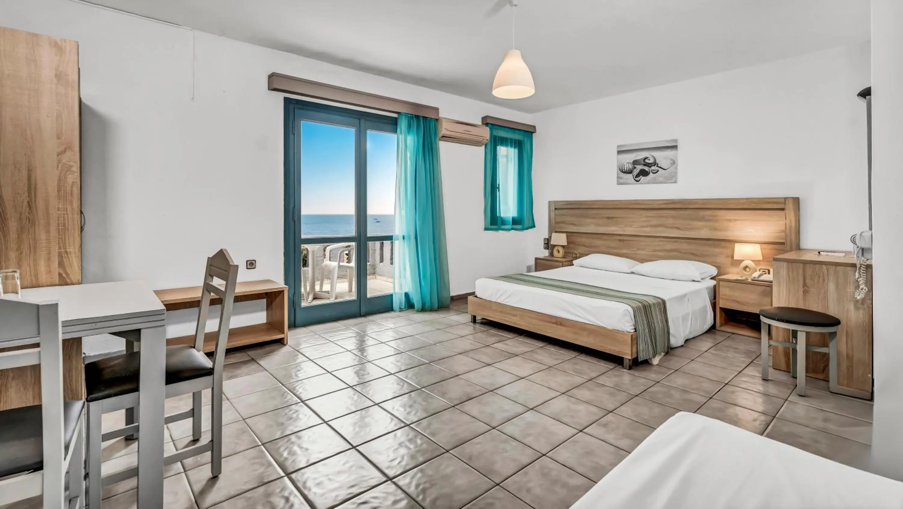 Bed in Marilisa Hotel