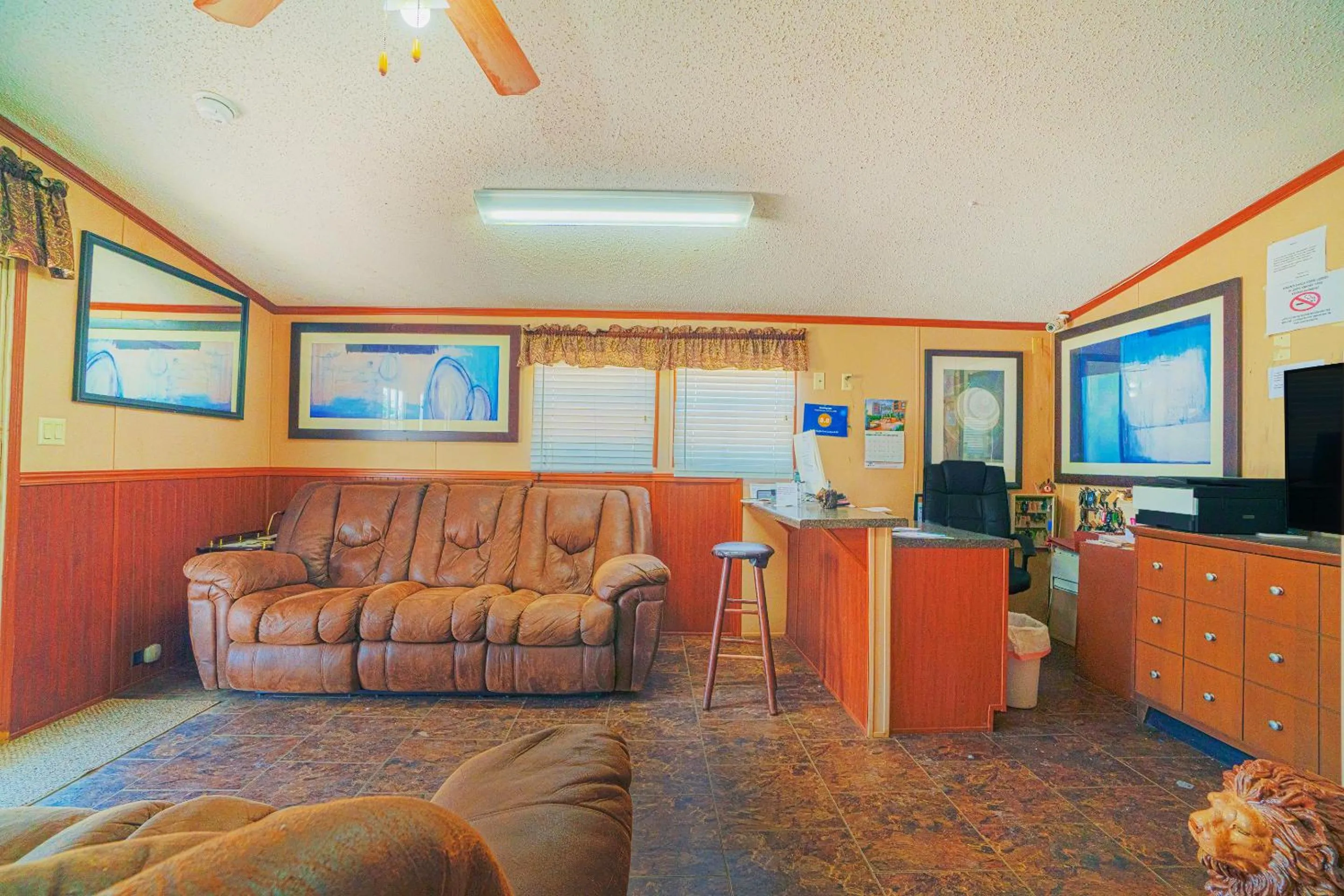 Lobby or reception in Grand Eagle Ford Lodge & RV Park