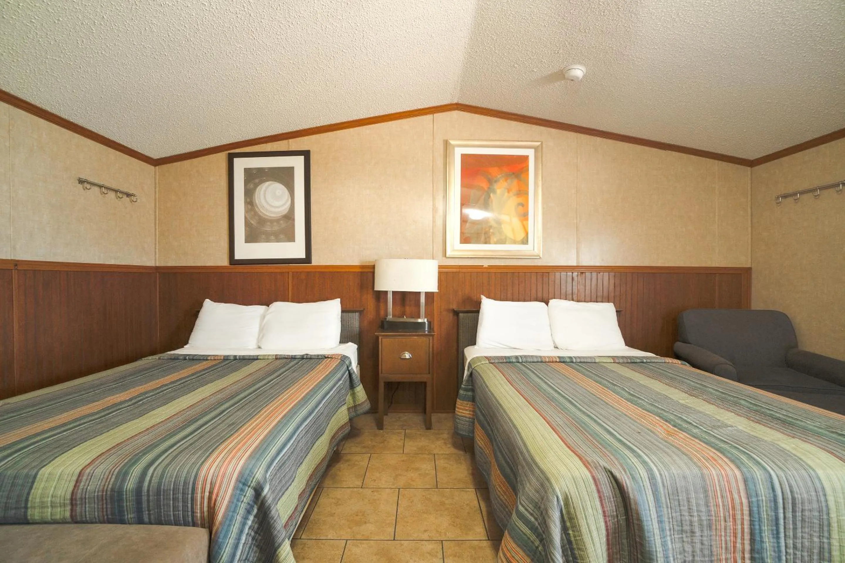 Bedroom in Grand Eagle Ford Lodge & RV Park