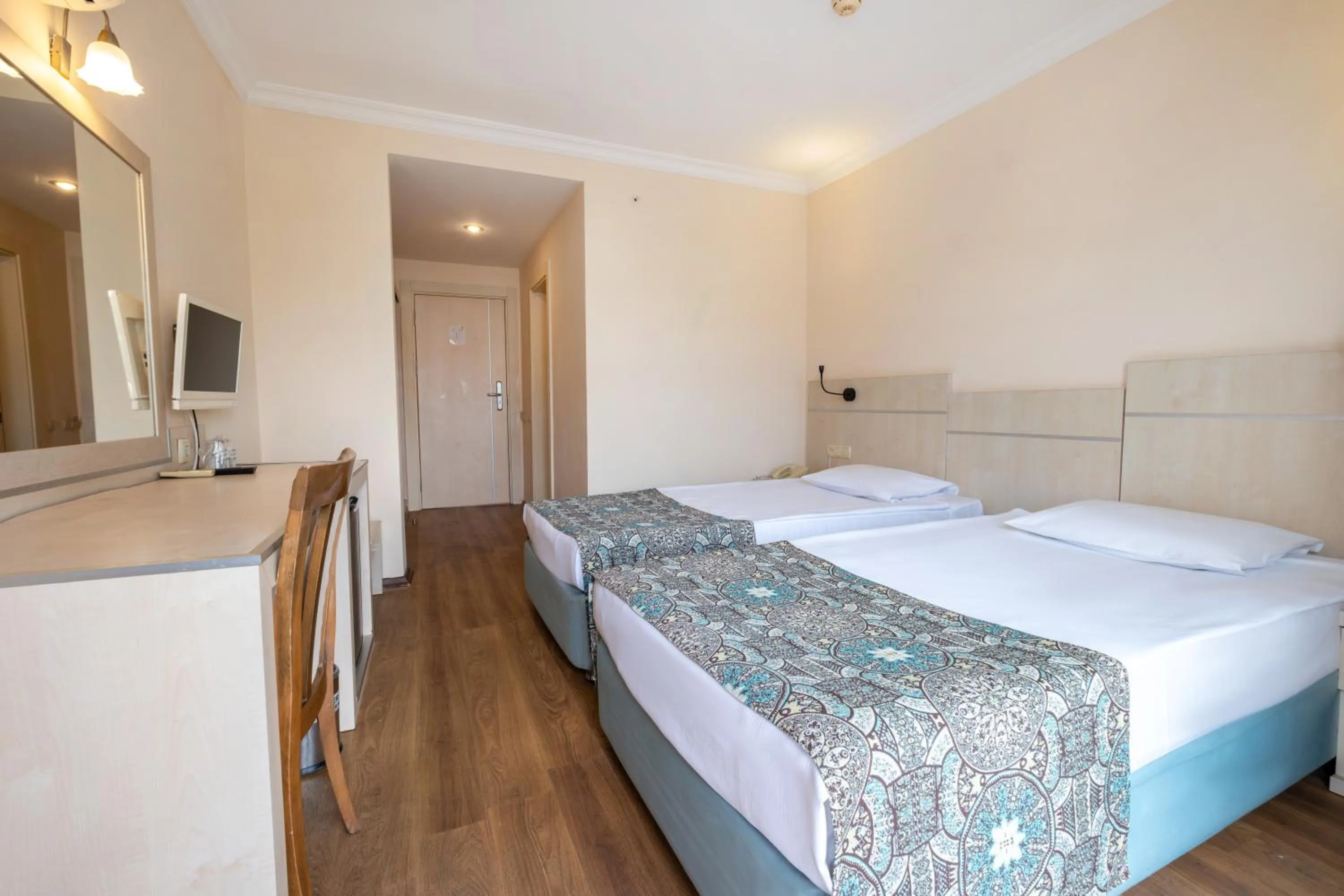 Bedroom, Bed in Sun Beach Hill Hotel