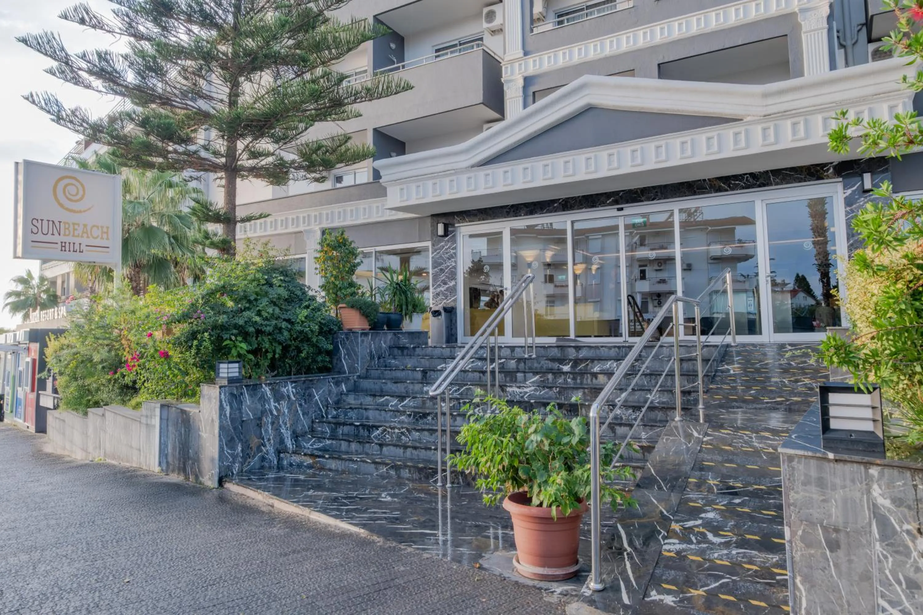 Property building in Sun Beach Hill Hotel