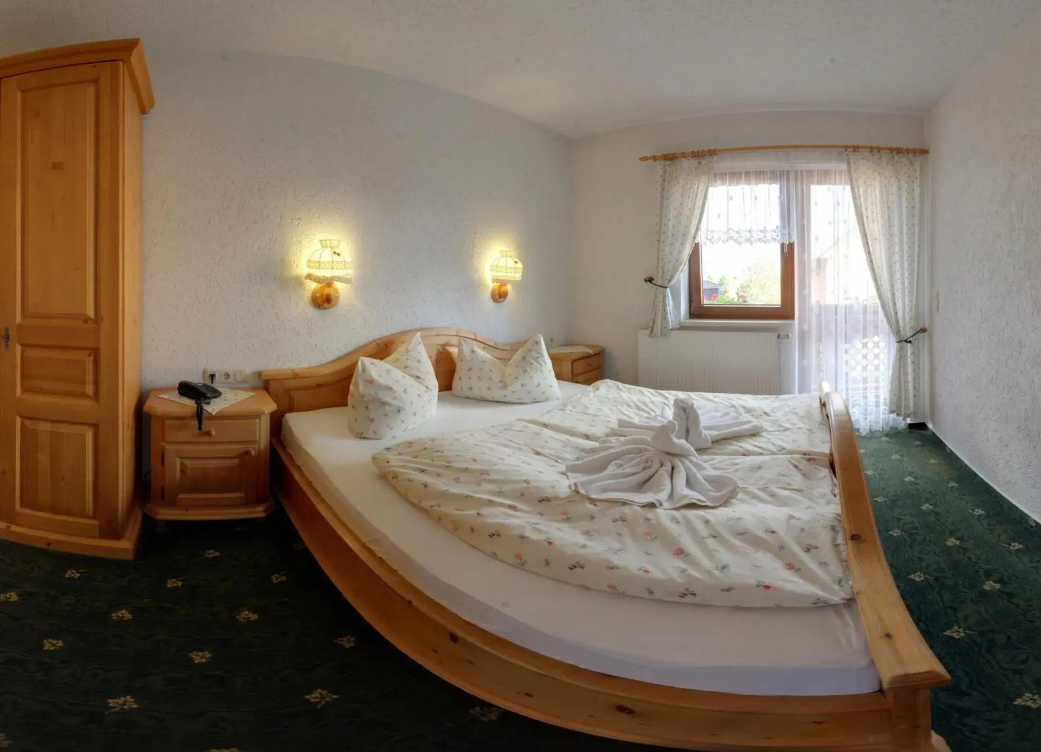 Double Room - single occupancy in Hotel Alpenhof Double Room - single occupancy in Hotel Alpenhof