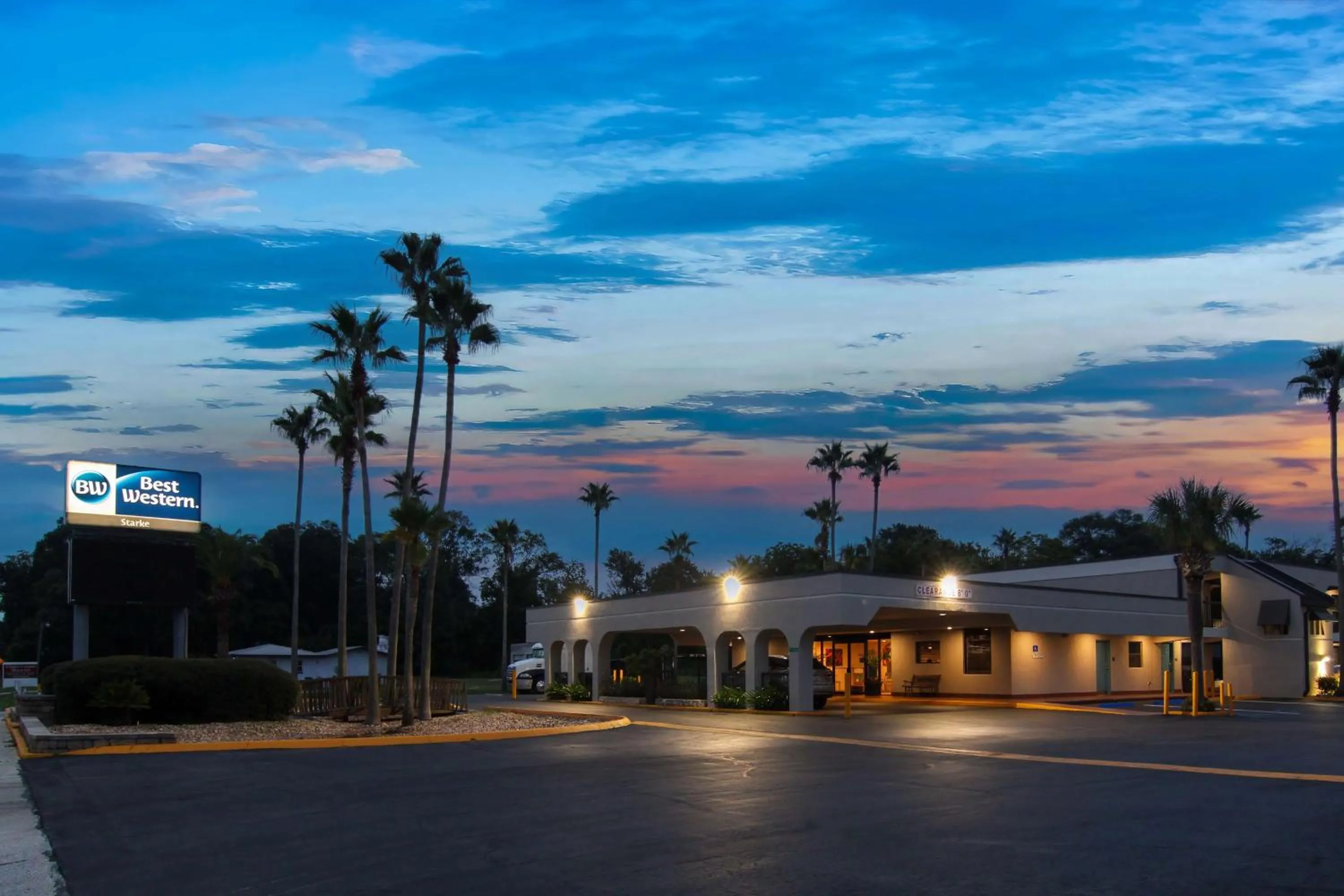 Property building in Best Western Starke