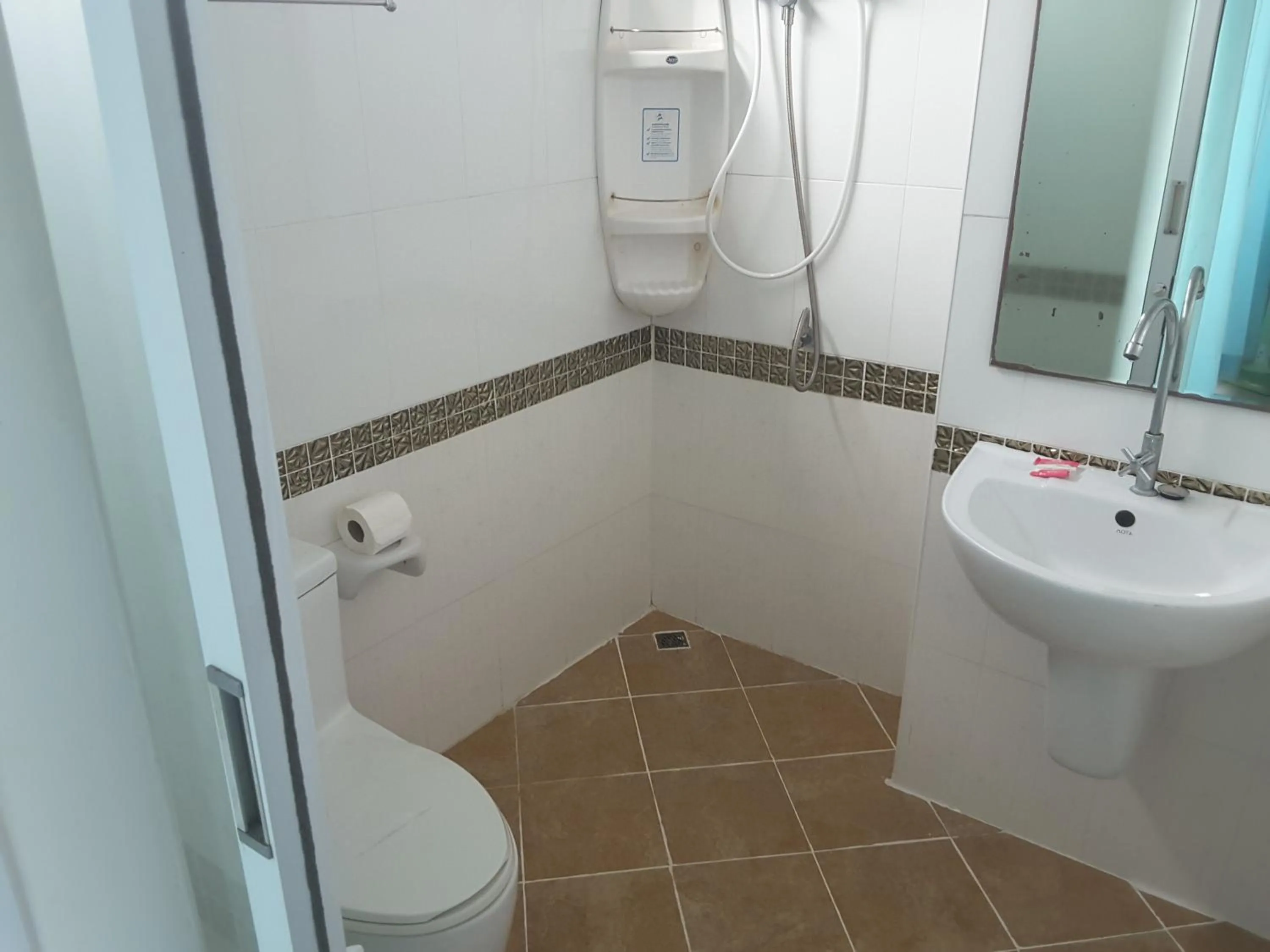 Shower in Sleep inn Samui