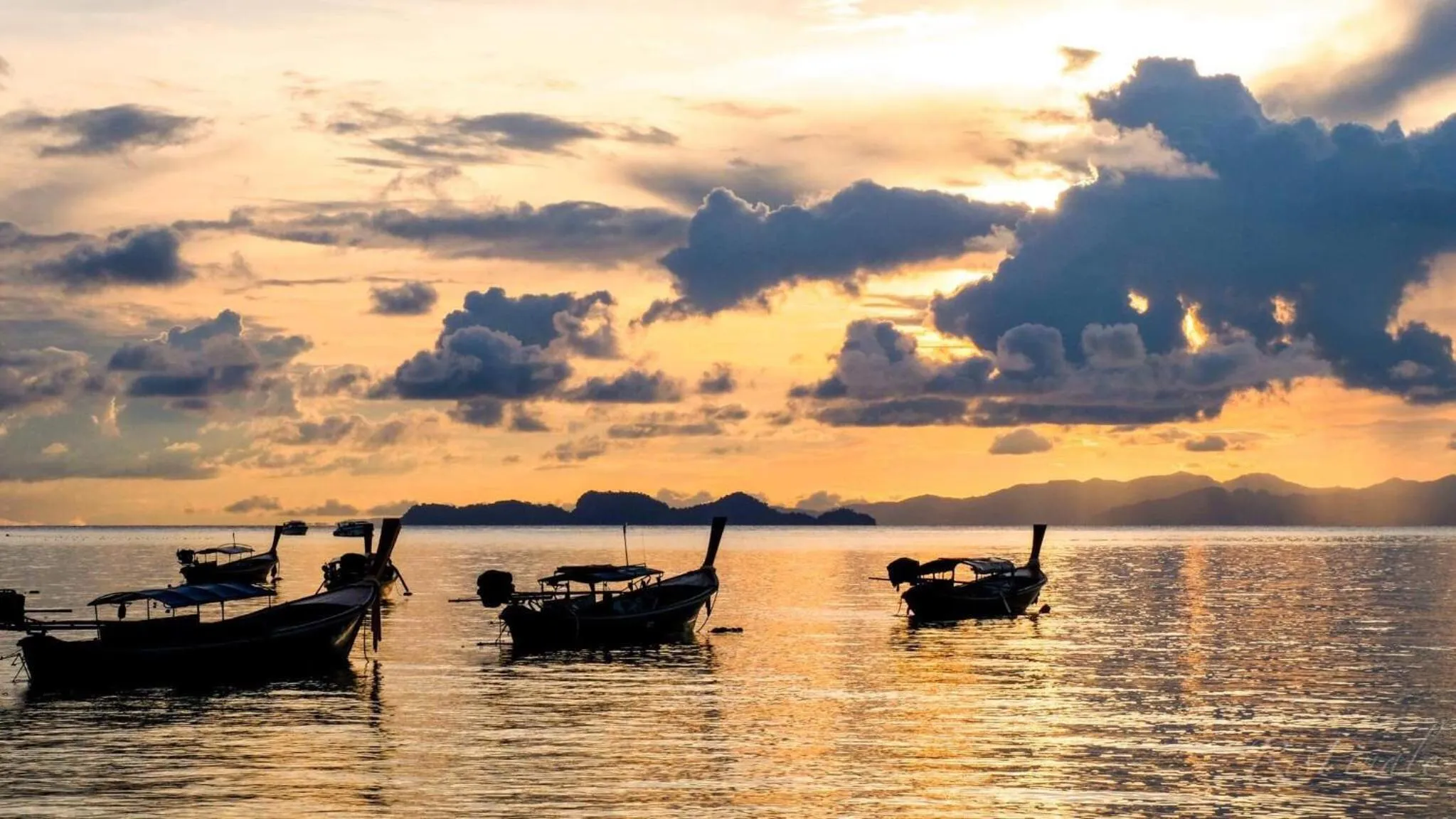 Natural landscape in Adang Sea Divers & Eco Lodge
