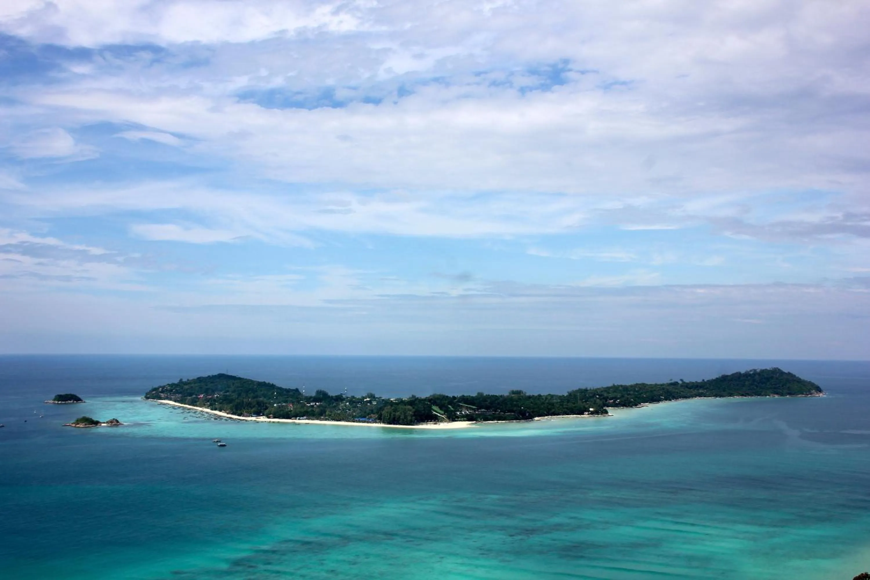 Natural landscape in Adang Sea Divers & Eco Lodge