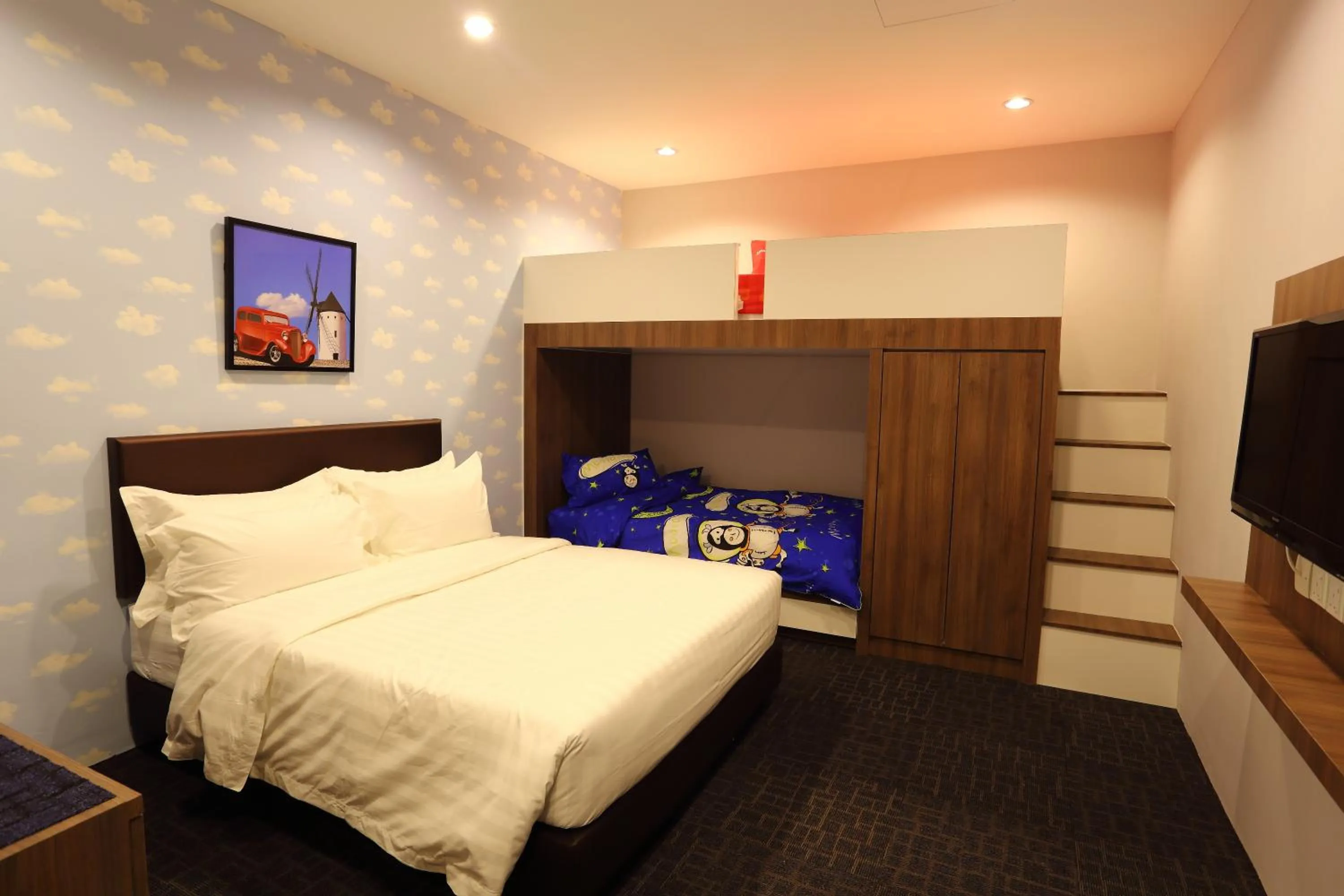 Photo of the whole room, Bed in S Boutique Hotel