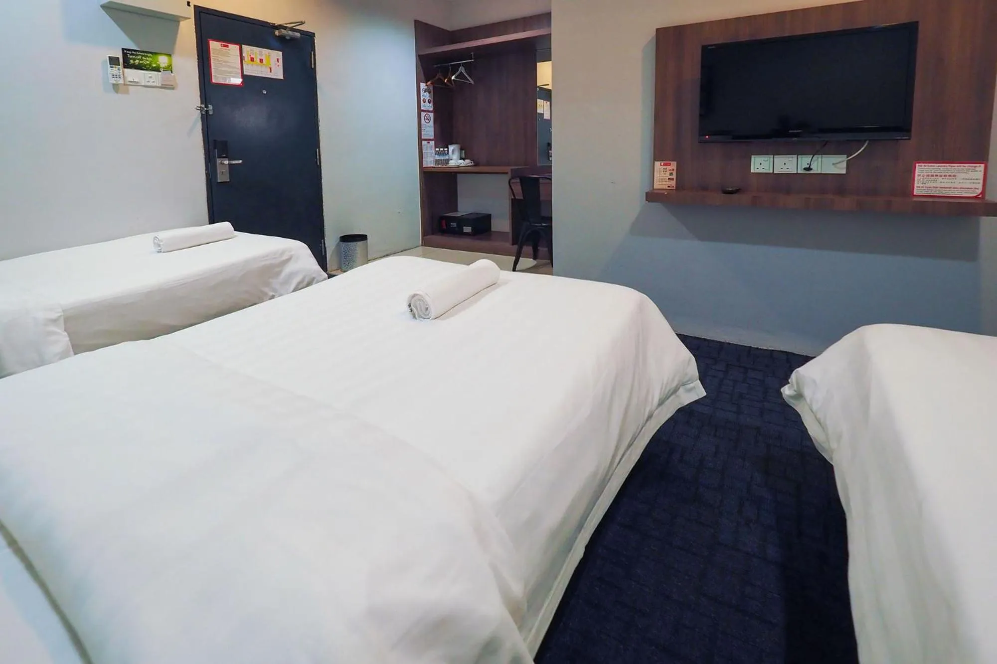 TV and multimedia, Bed in S Boutique Hotel