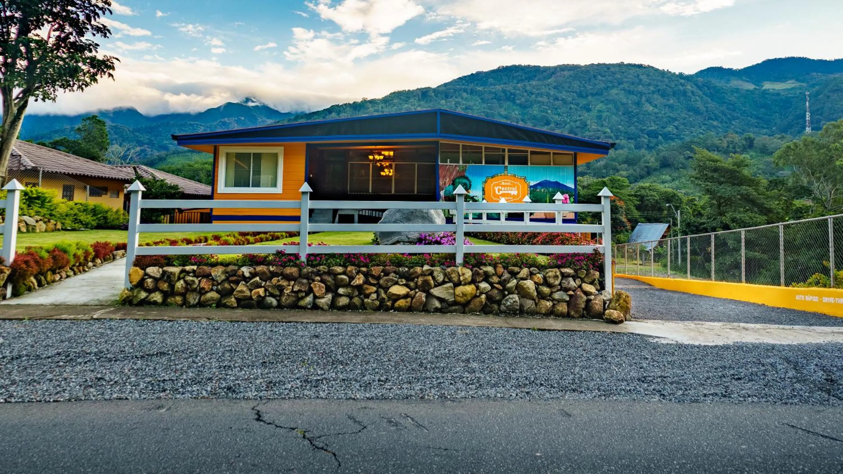Facade/entrance in Hotel Central Boquete