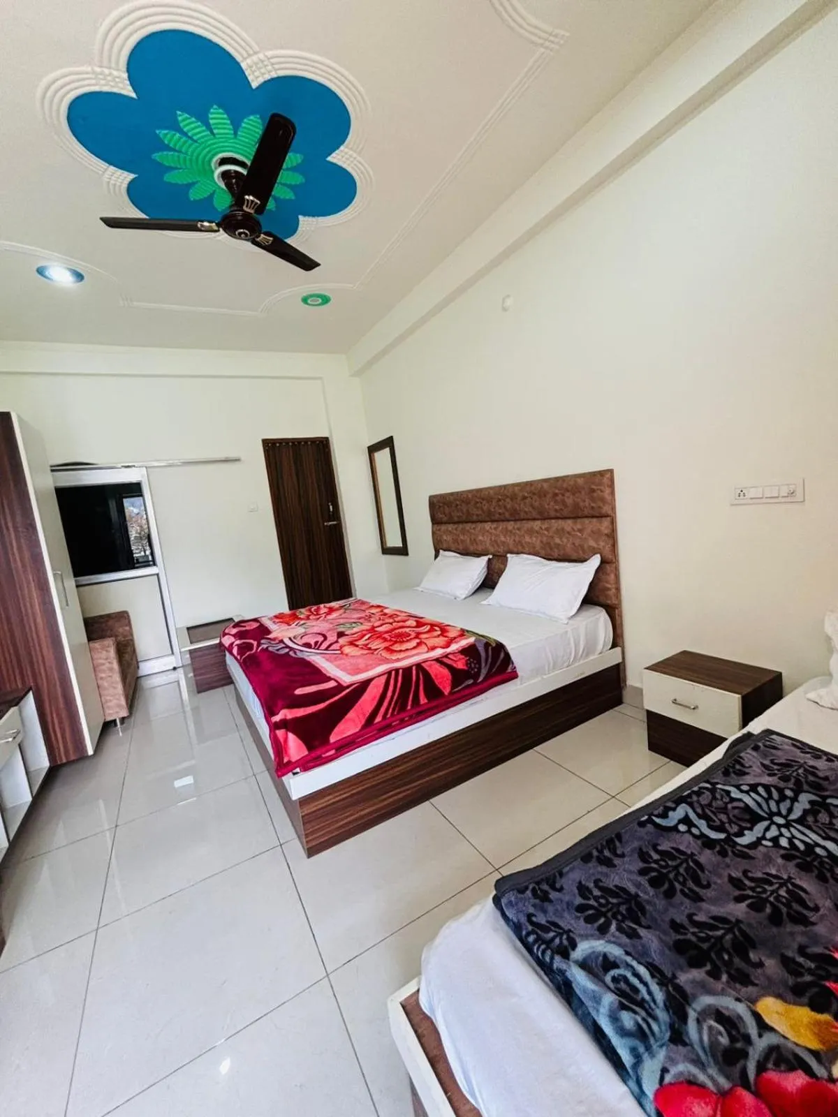 Bed in Hotel Lake View Paradise