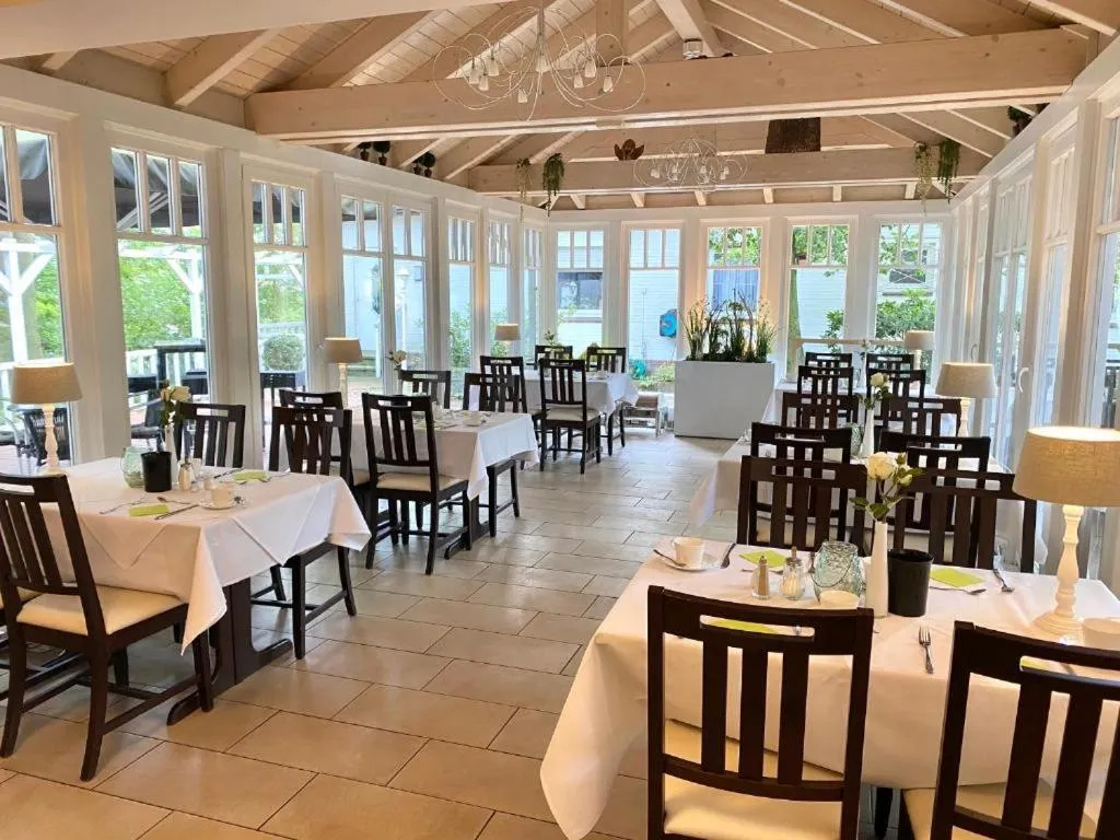 Restaurant/places to eat in Landhaus Fillerberg