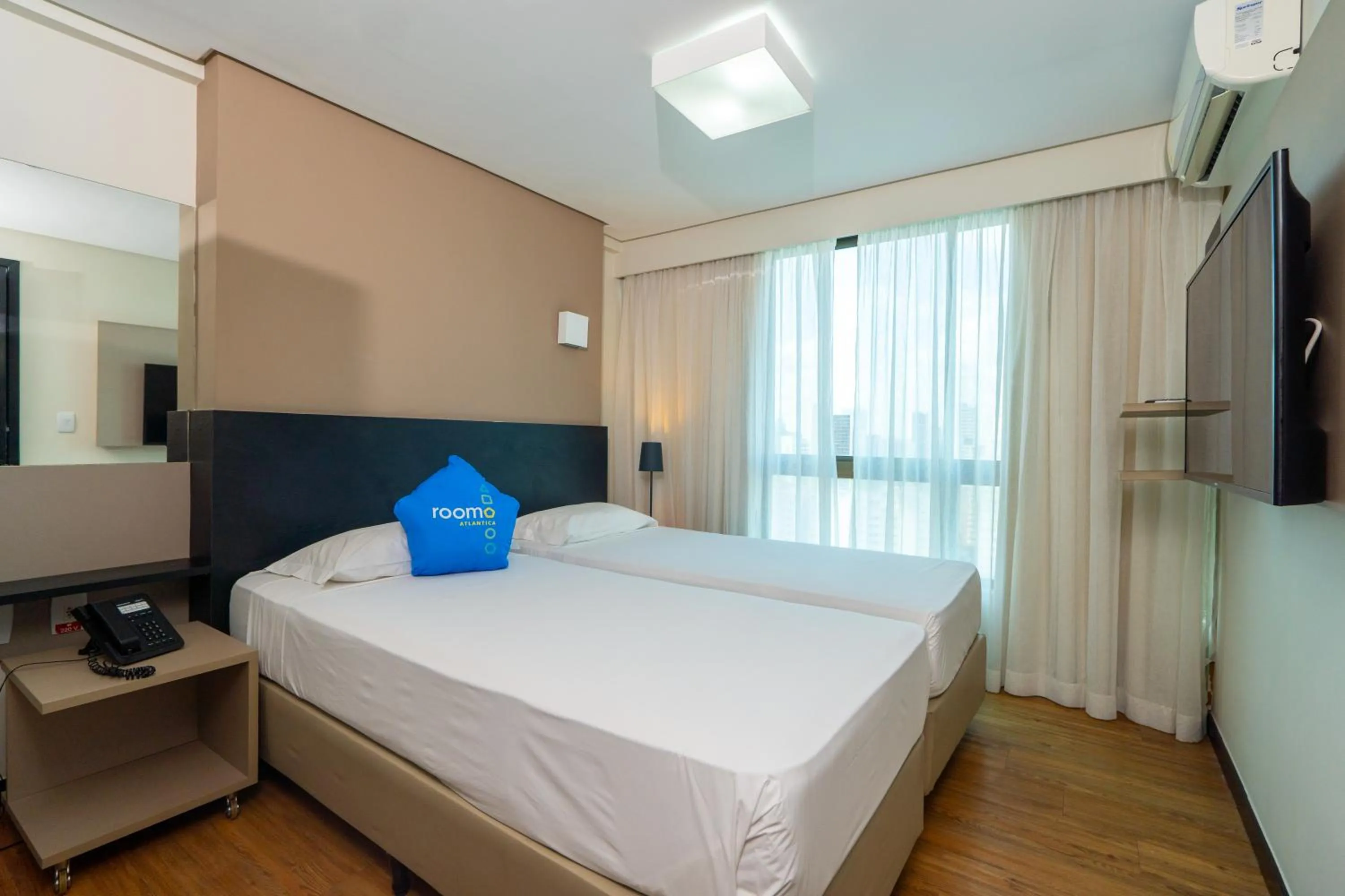 Bedroom, Bed in Roomo Transamerica Recife Boa Viagem