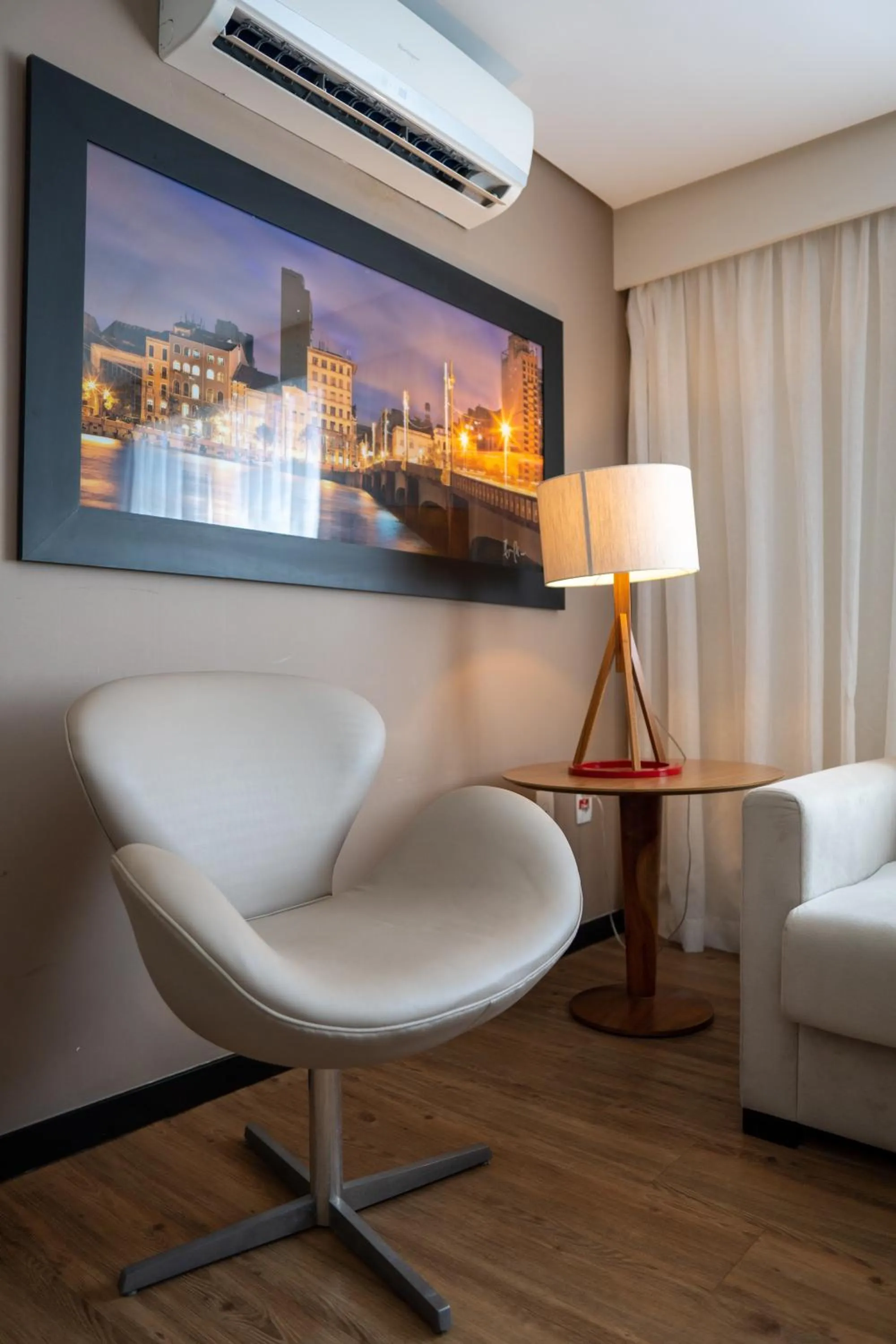 Living room in Roomo Praia de Boa Viagem Residencial