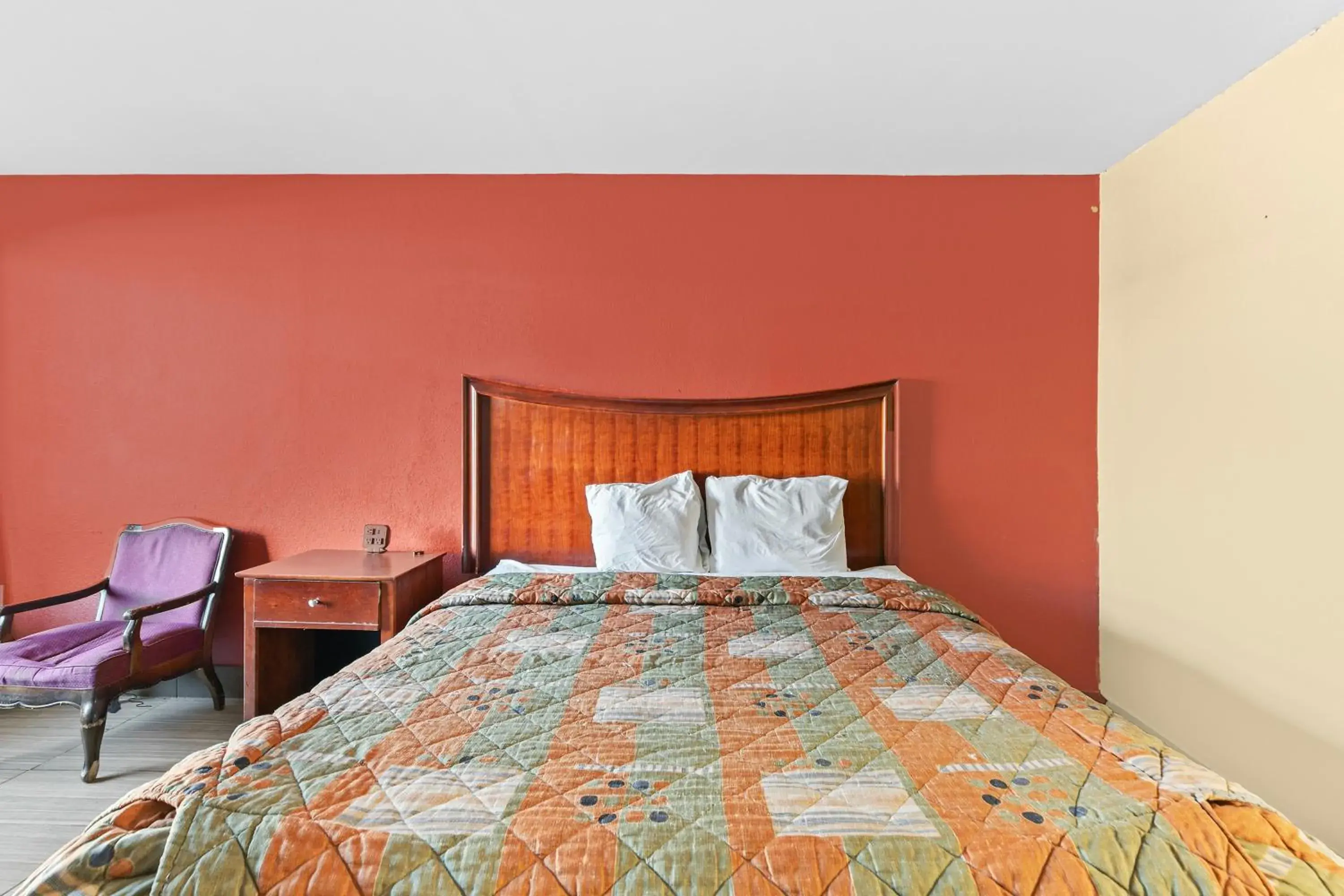 King Bed Smoking in Luxury Inn By Hotel O Hattiesburg M S King Bed Smoking in Luxury Inn By Hotel O Hattiesburg M S