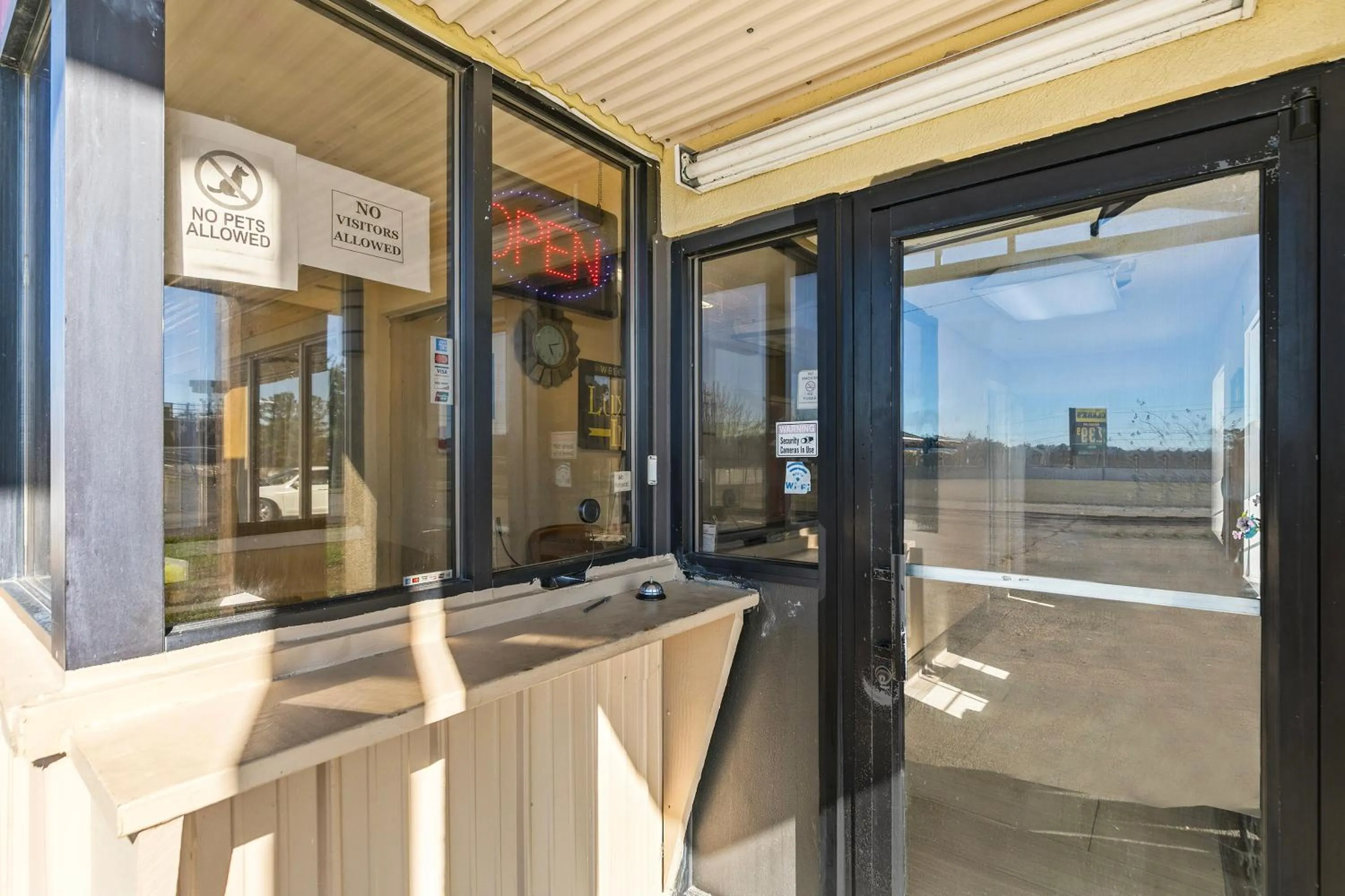 Lobby or reception in Luxury Inn By Hotel O Hattiesburg M S