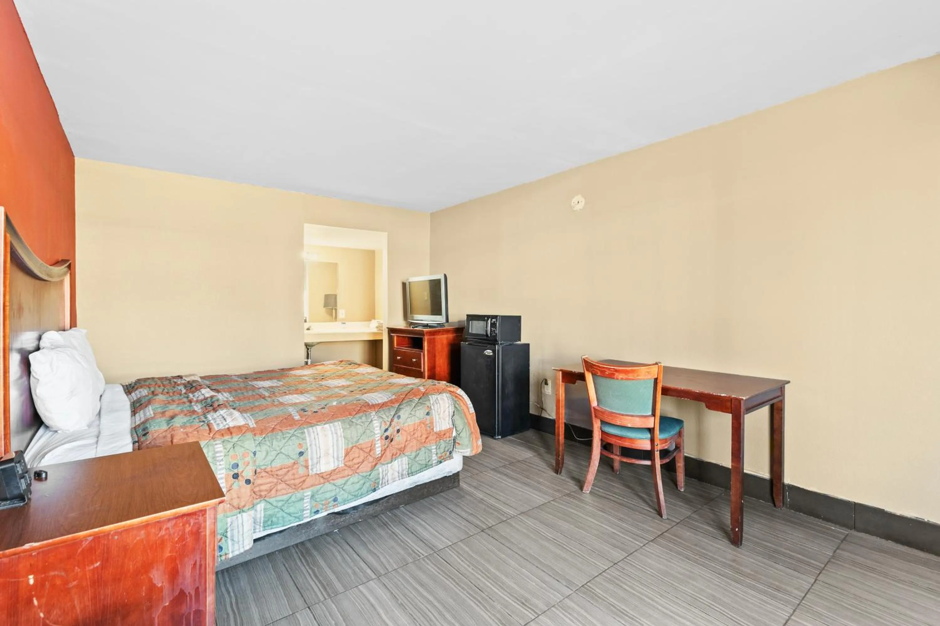 Bedroom, Bed in Luxury Inn By Hotel O Hattiesburg M S
