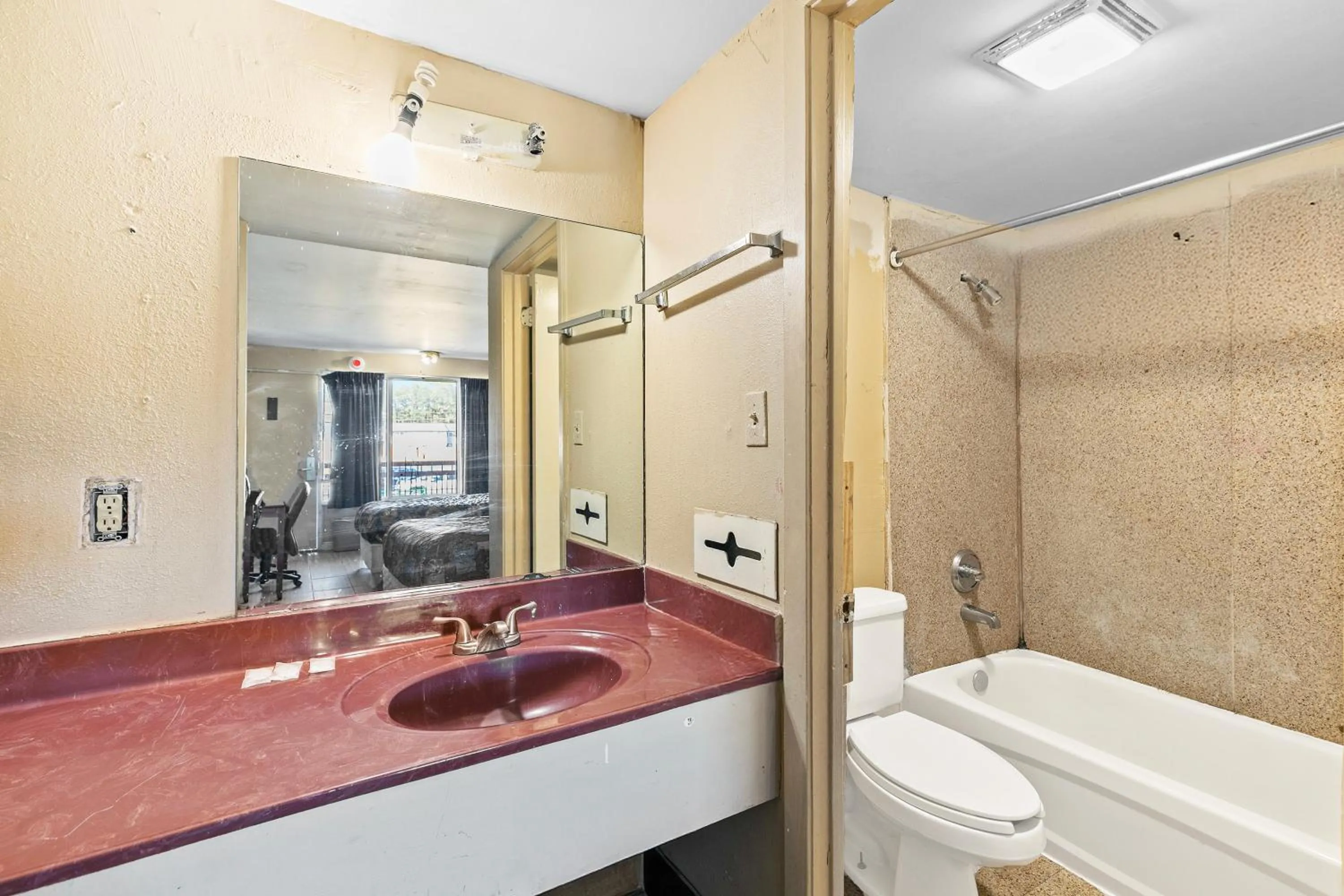 Bathroom in Luxury Inn By Hotel O Hattiesburg M S