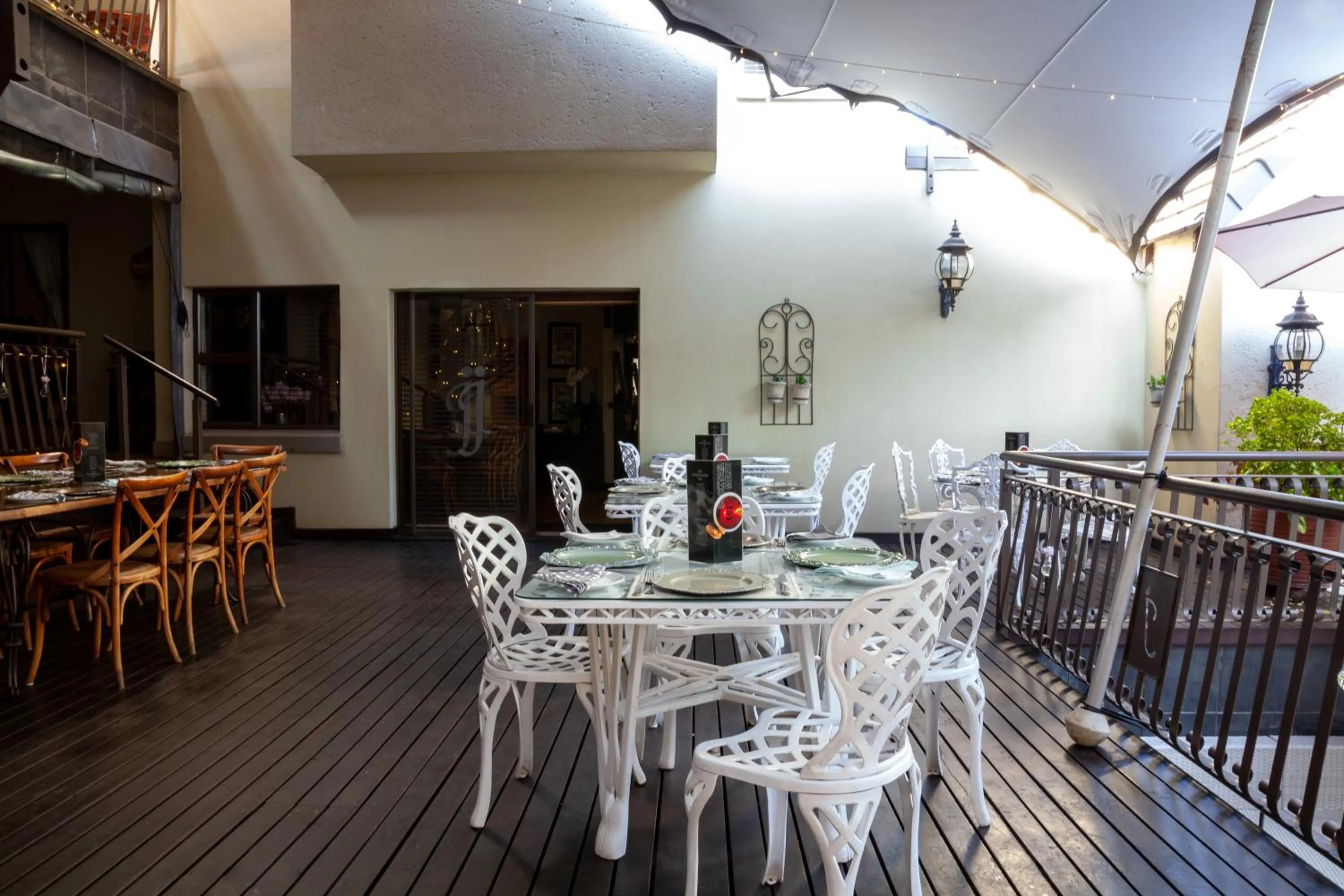 Restaurant/places to eat in InnJoy Boutique Hotel