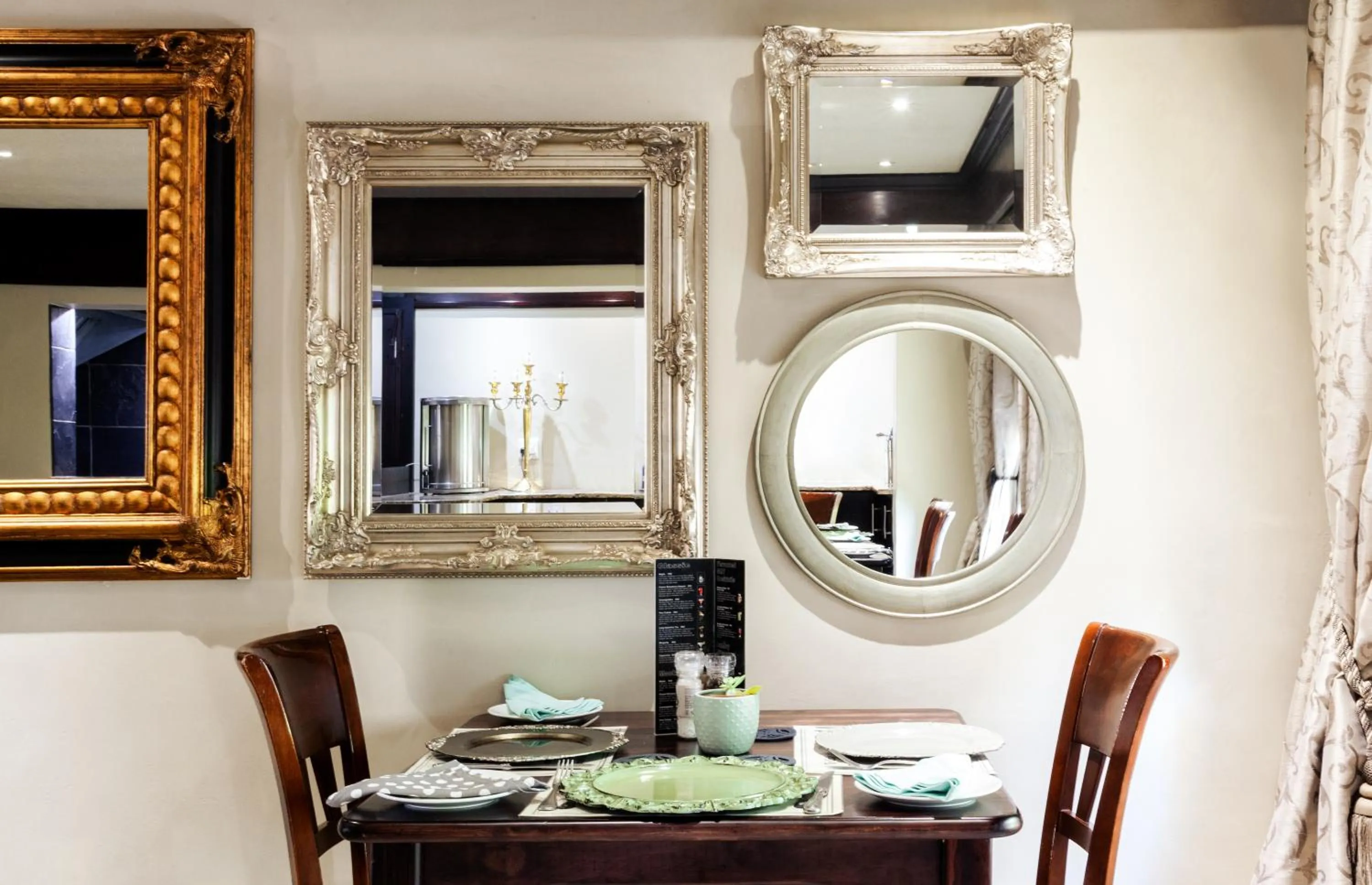 Restaurant/places to eat in InnJoy Boutique Hotel