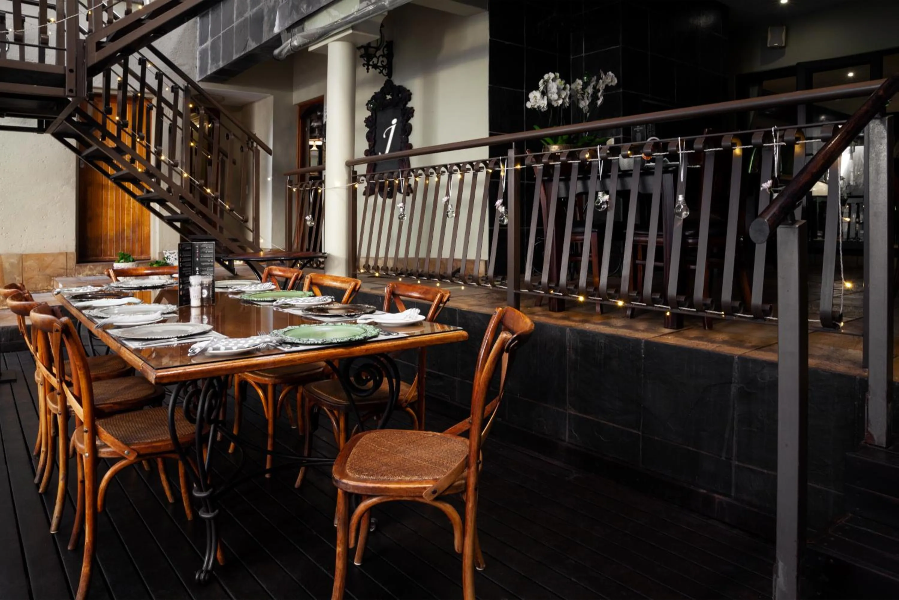 Restaurant/places to eat in InnJoy Boutique Hotel