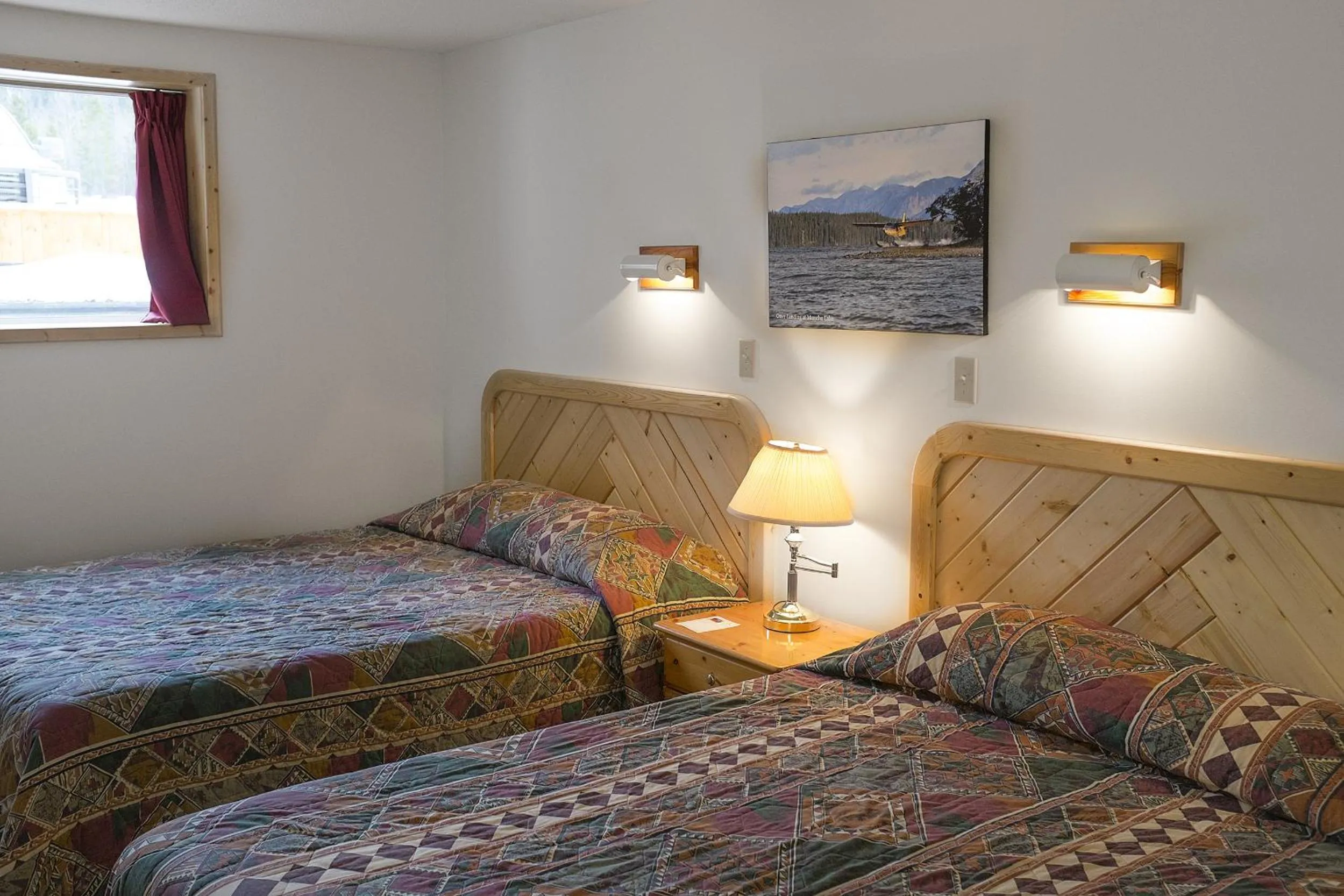 Bedroom, Bed in Northern Rockies Lodge