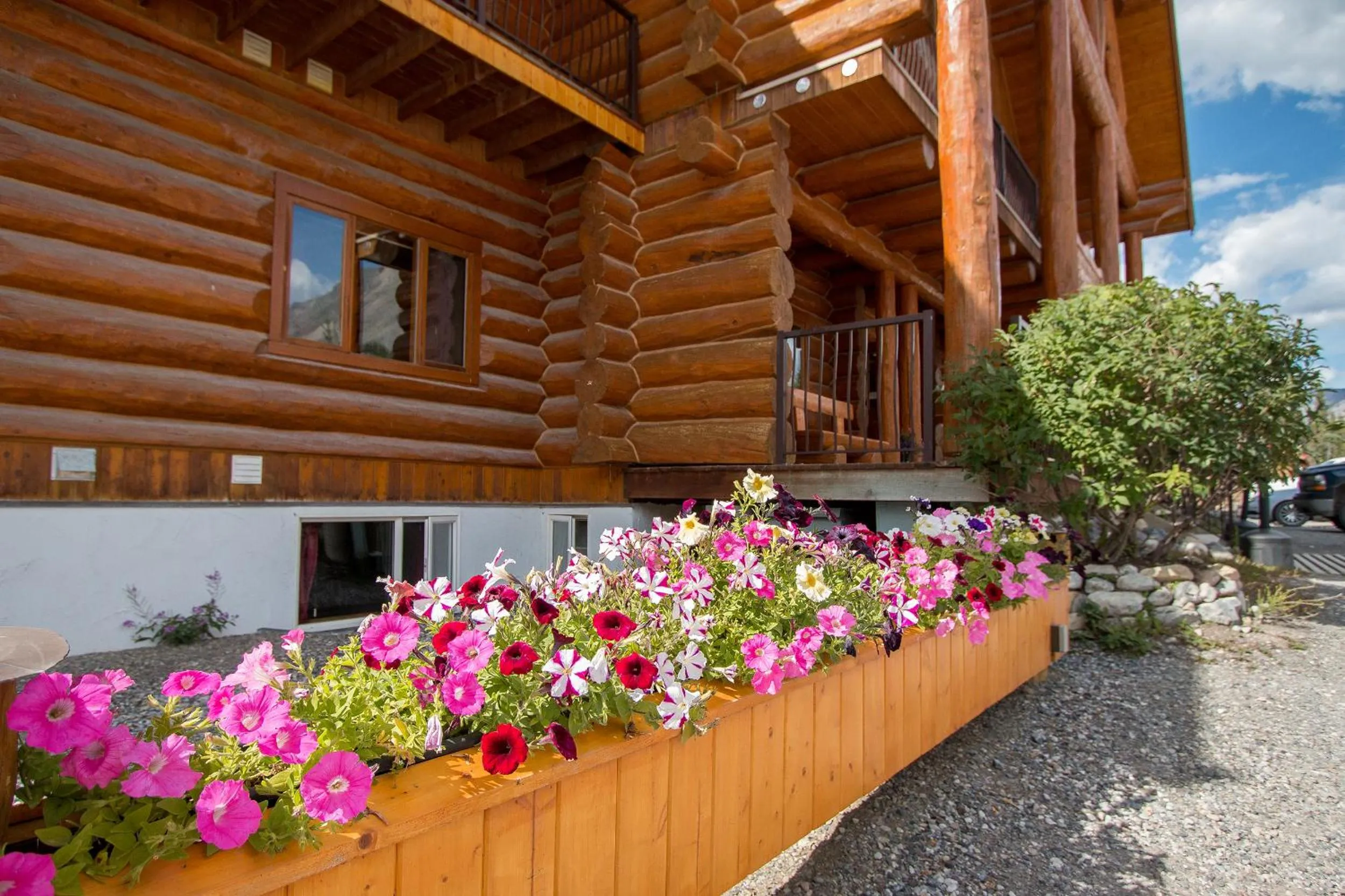 Property building in Northern Rockies Lodge