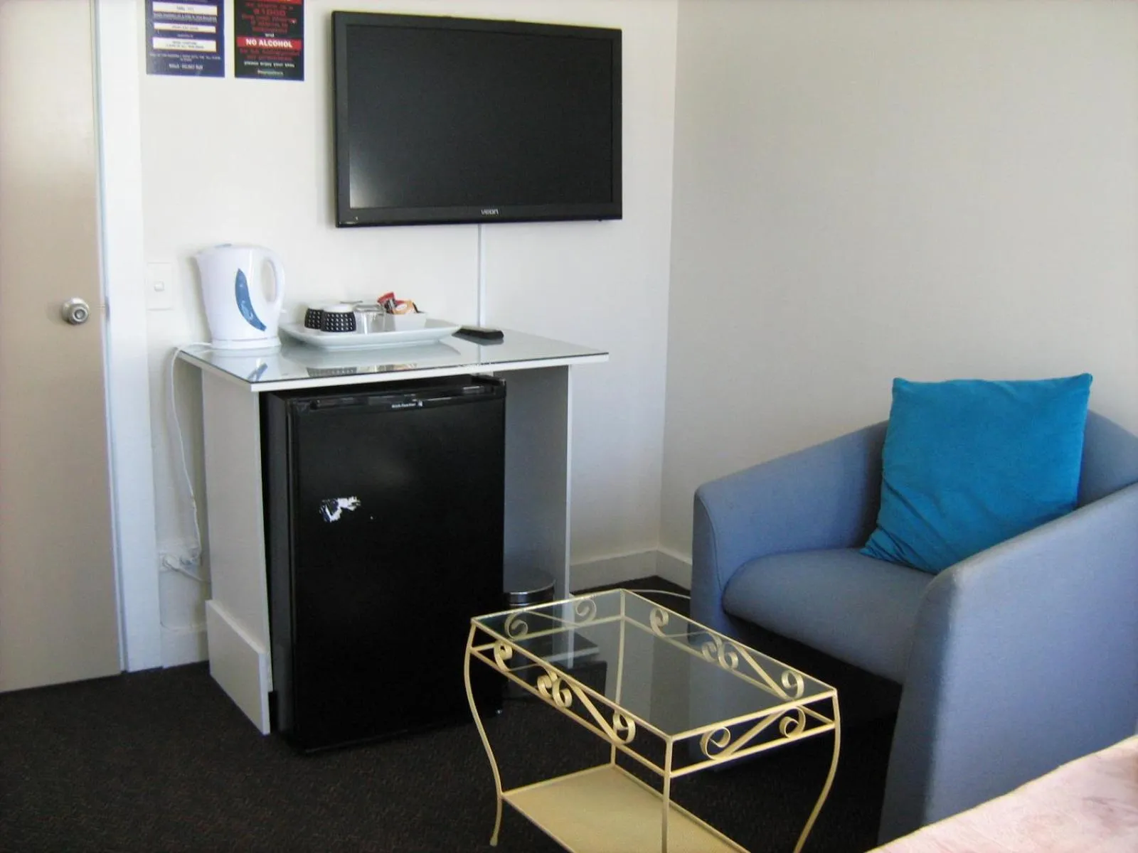 Seating area in Downtown Backpackers & Accommodation