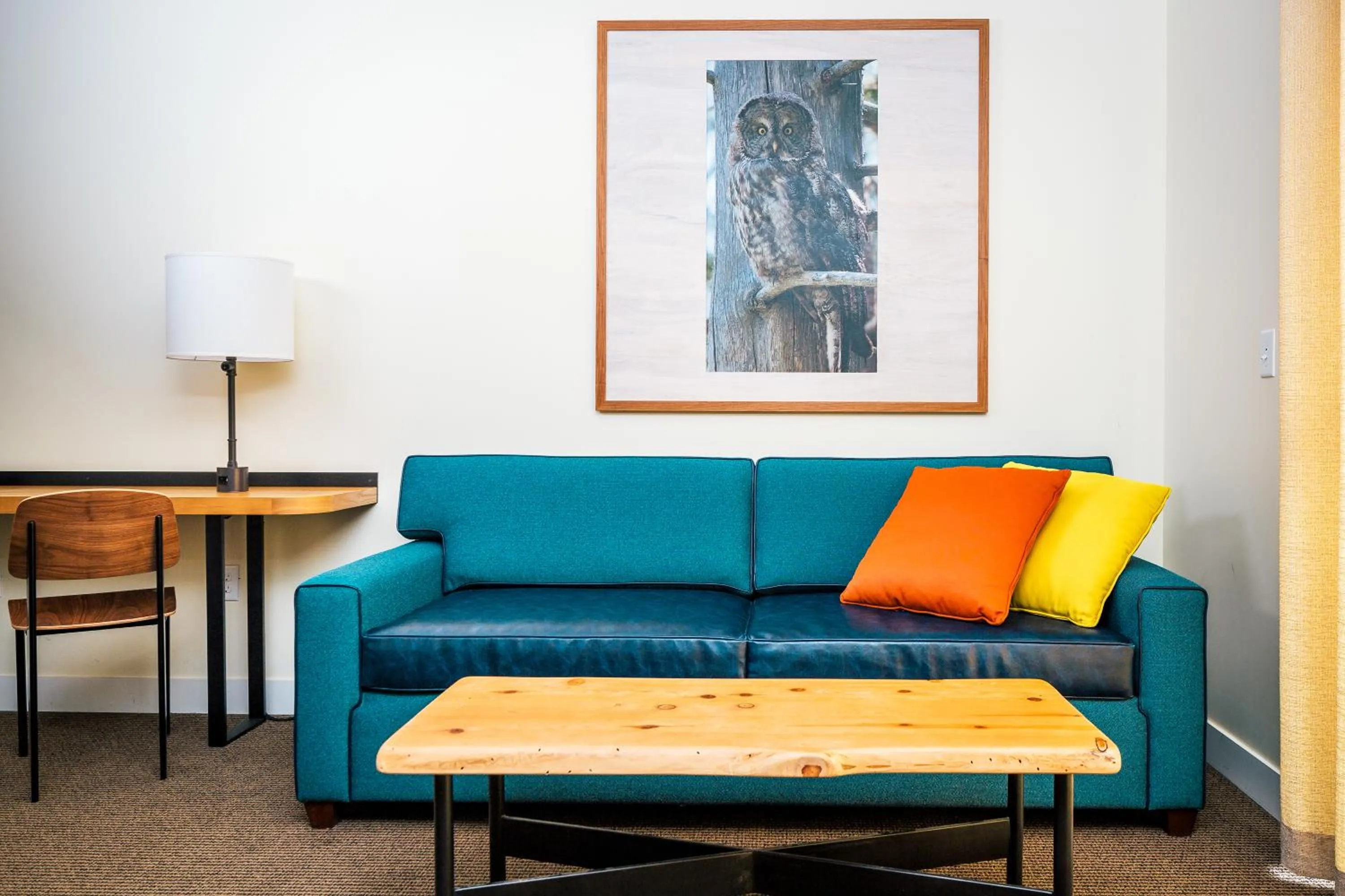 Living room in Rush Creek Lodge at Yosemite