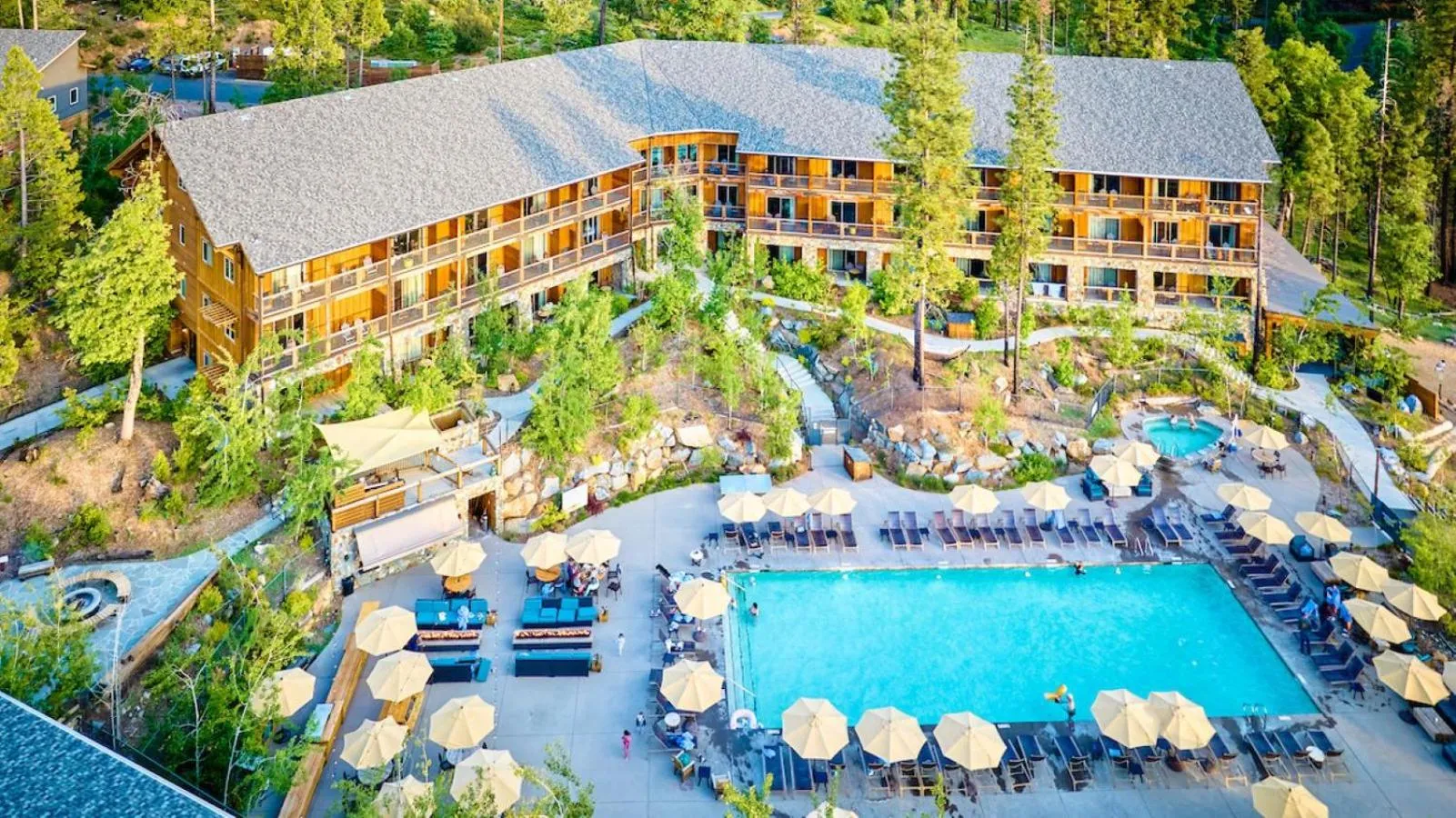 Bird's eye view in Rush Creek Lodge at Yosemite