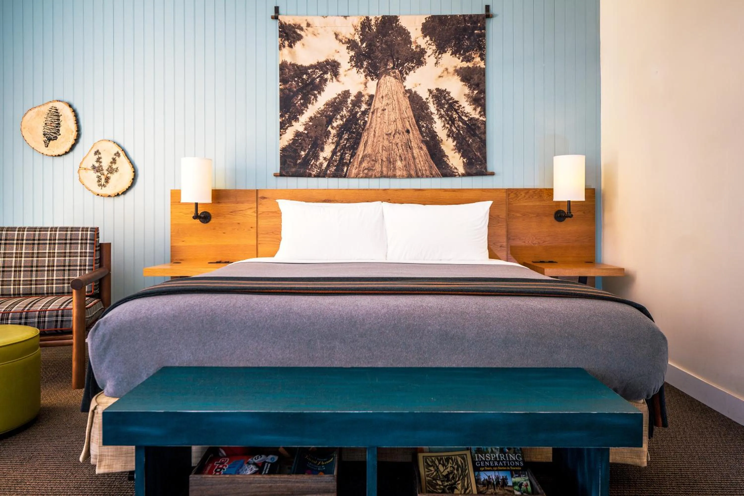 Bed in Rush Creek Lodge at Yosemite