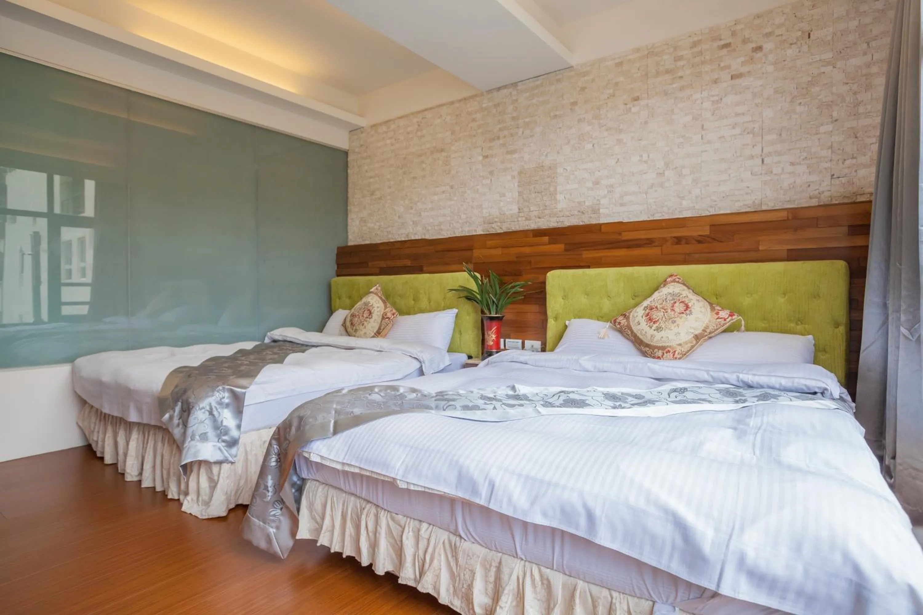 Bed in Shuian Lakeside Hotel