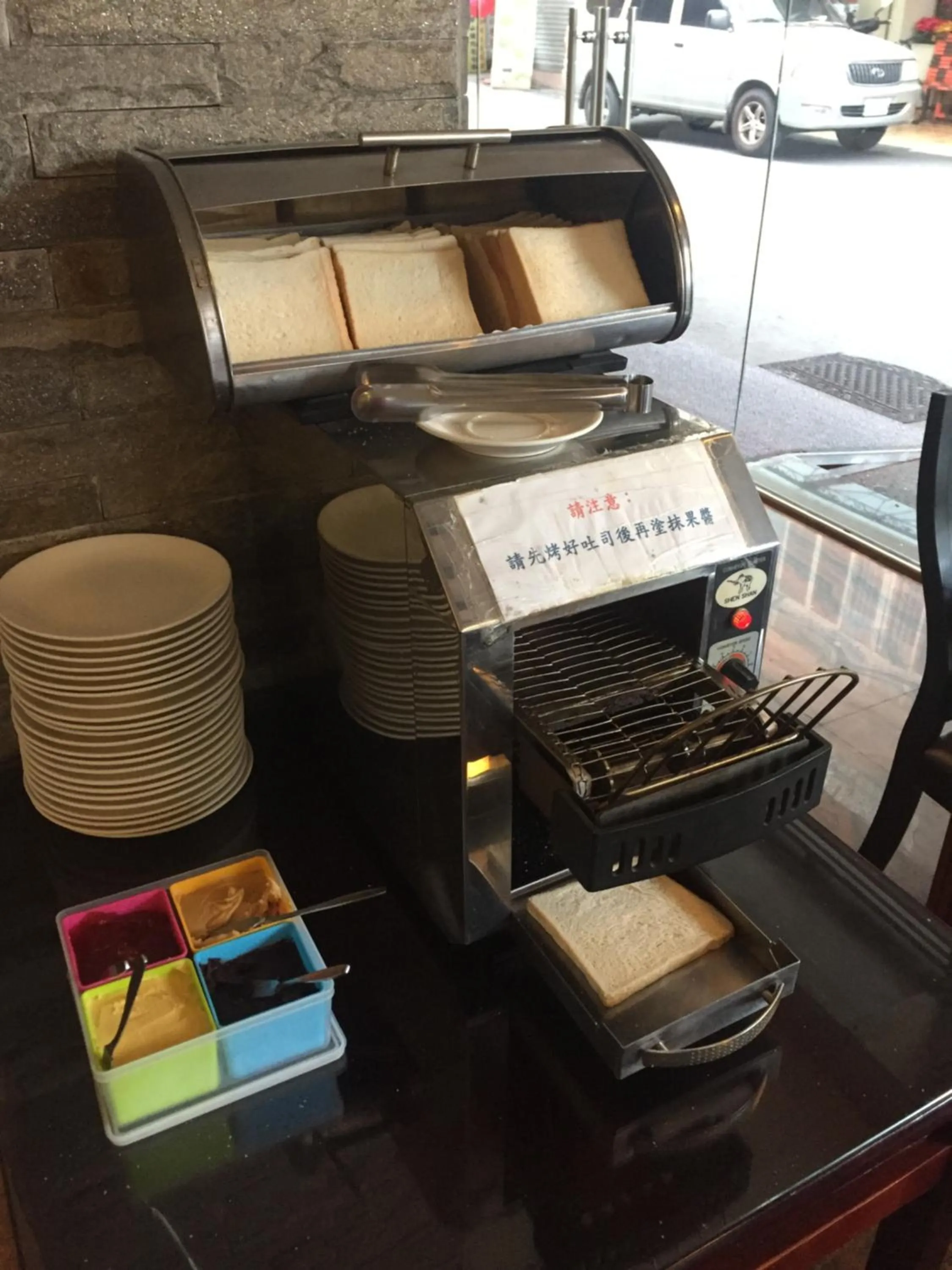 Buffet breakfast in Shuian Lakeside Hotel