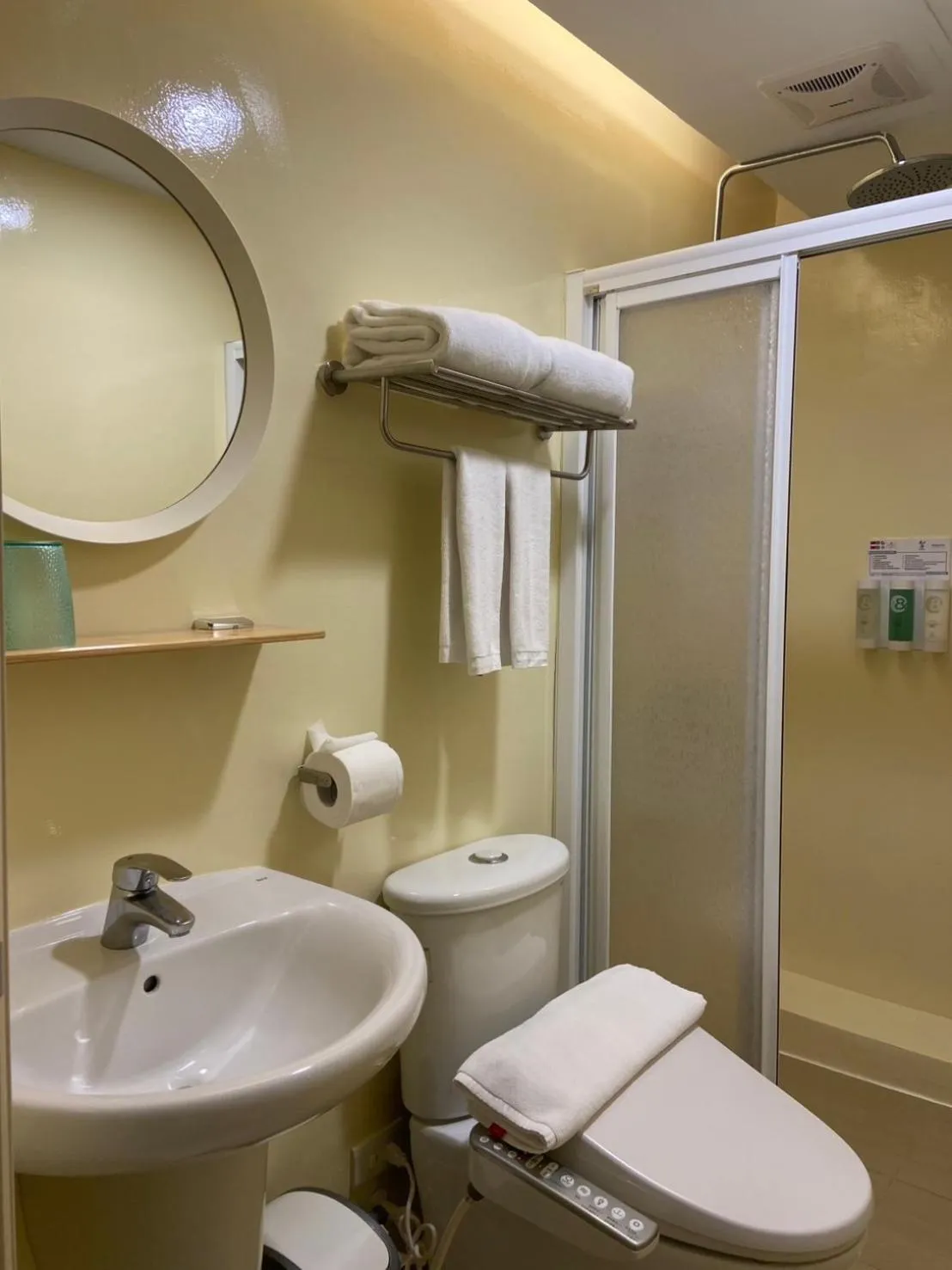 Shower in LAINN Nanwan