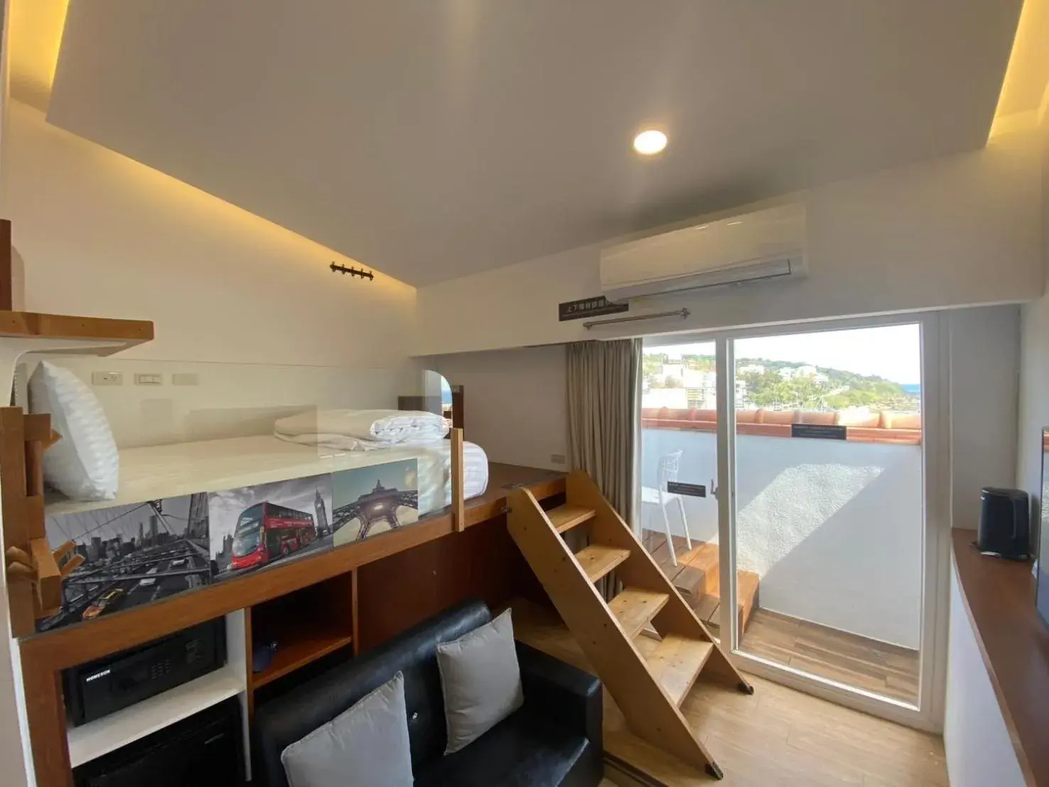 Double Room with Balcony and Sea View - single occupancy in LAINN Nanwan Double Room with Balcony and Sea View - single occupancy in LAINN Nanwan