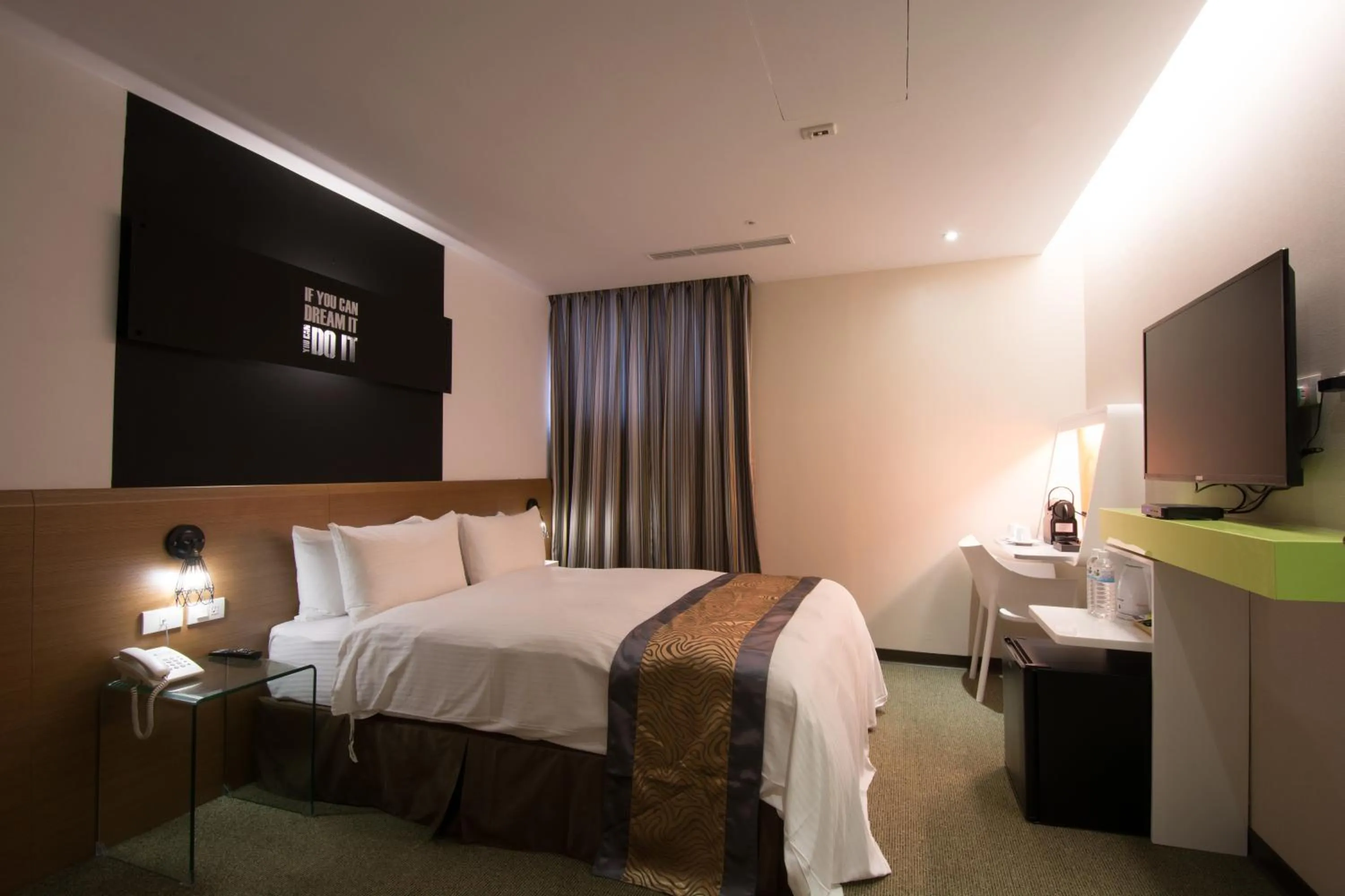 Photo of the whole room, Bed in Travel Art Inn