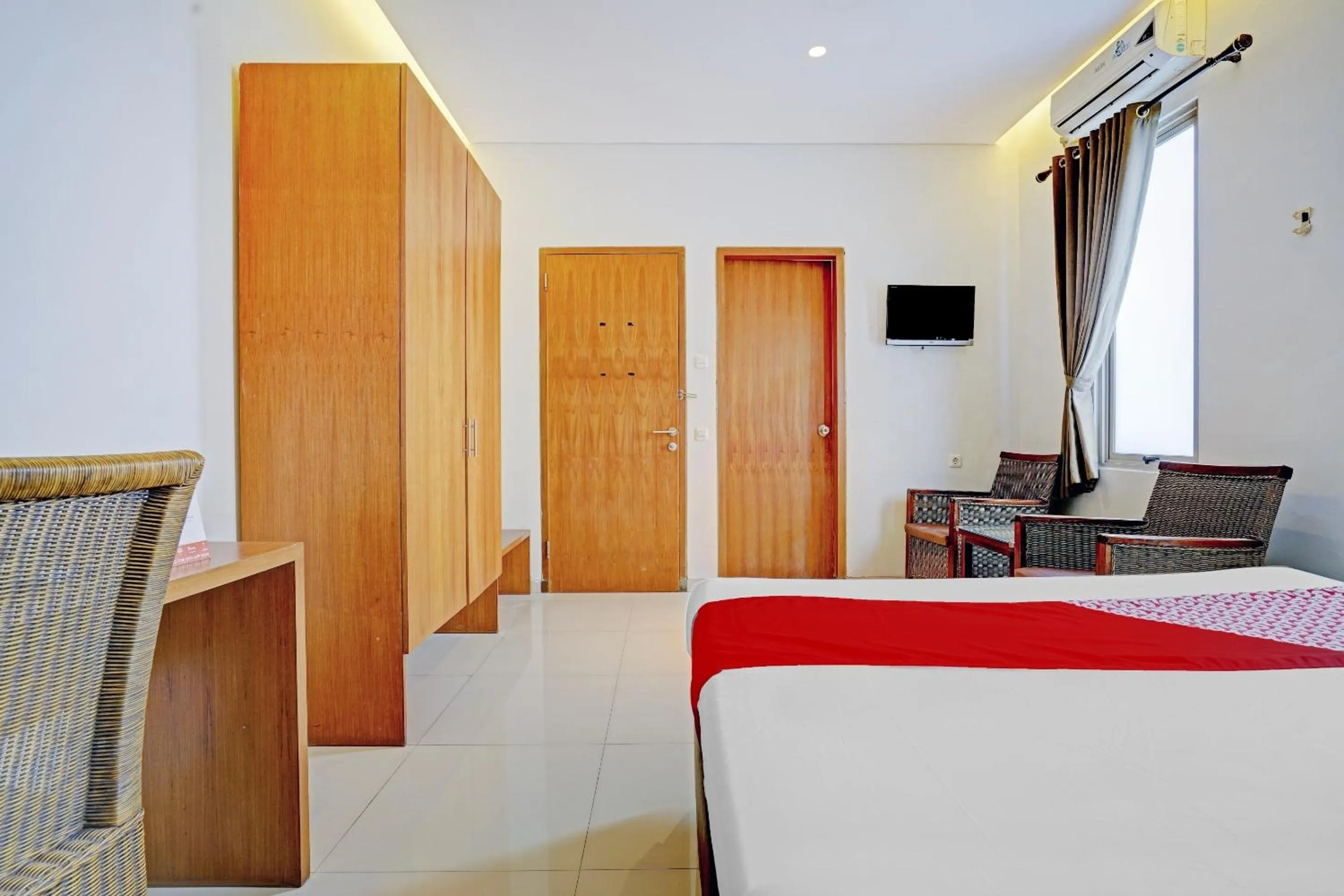 Bedroom, Bed in Collection O Riau Near Trans Studio Bandung Formerly Hotel Montameri