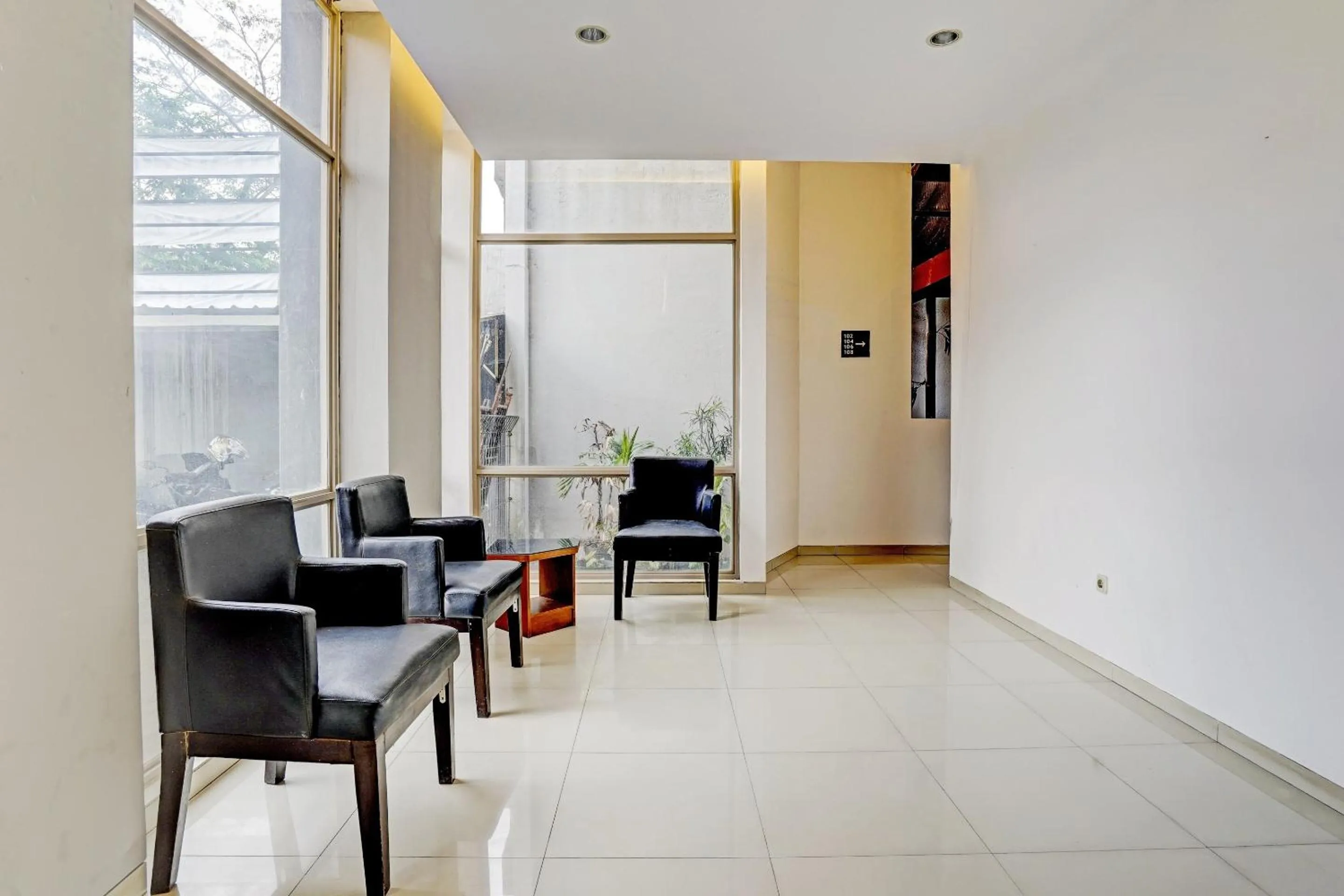 Lobby or reception in Collection O Riau Near Trans Studio Bandung Formerly Hotel Montameri