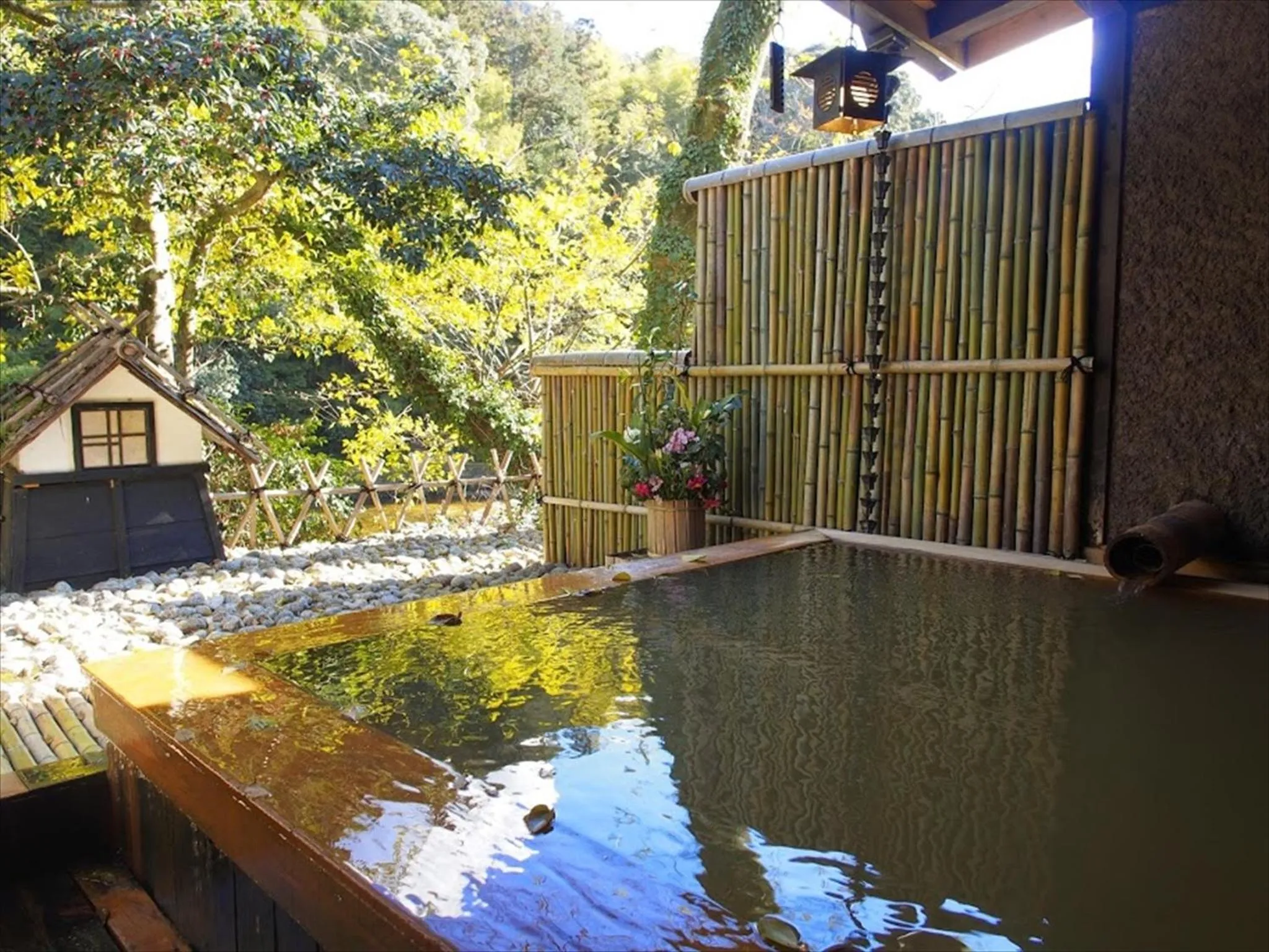 Hot Spring Bath in Hazuki