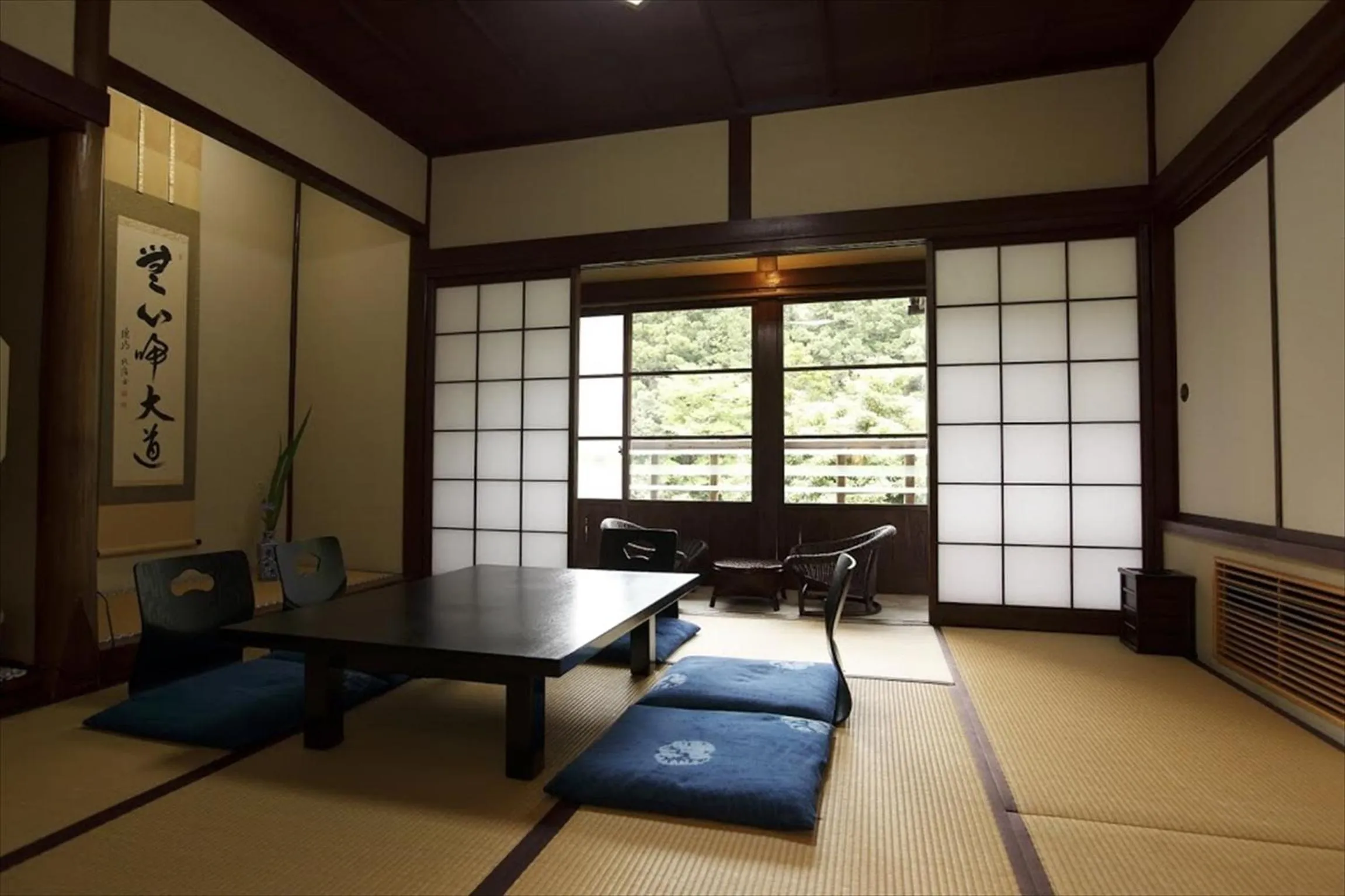 Photo of the whole room in Hazuki