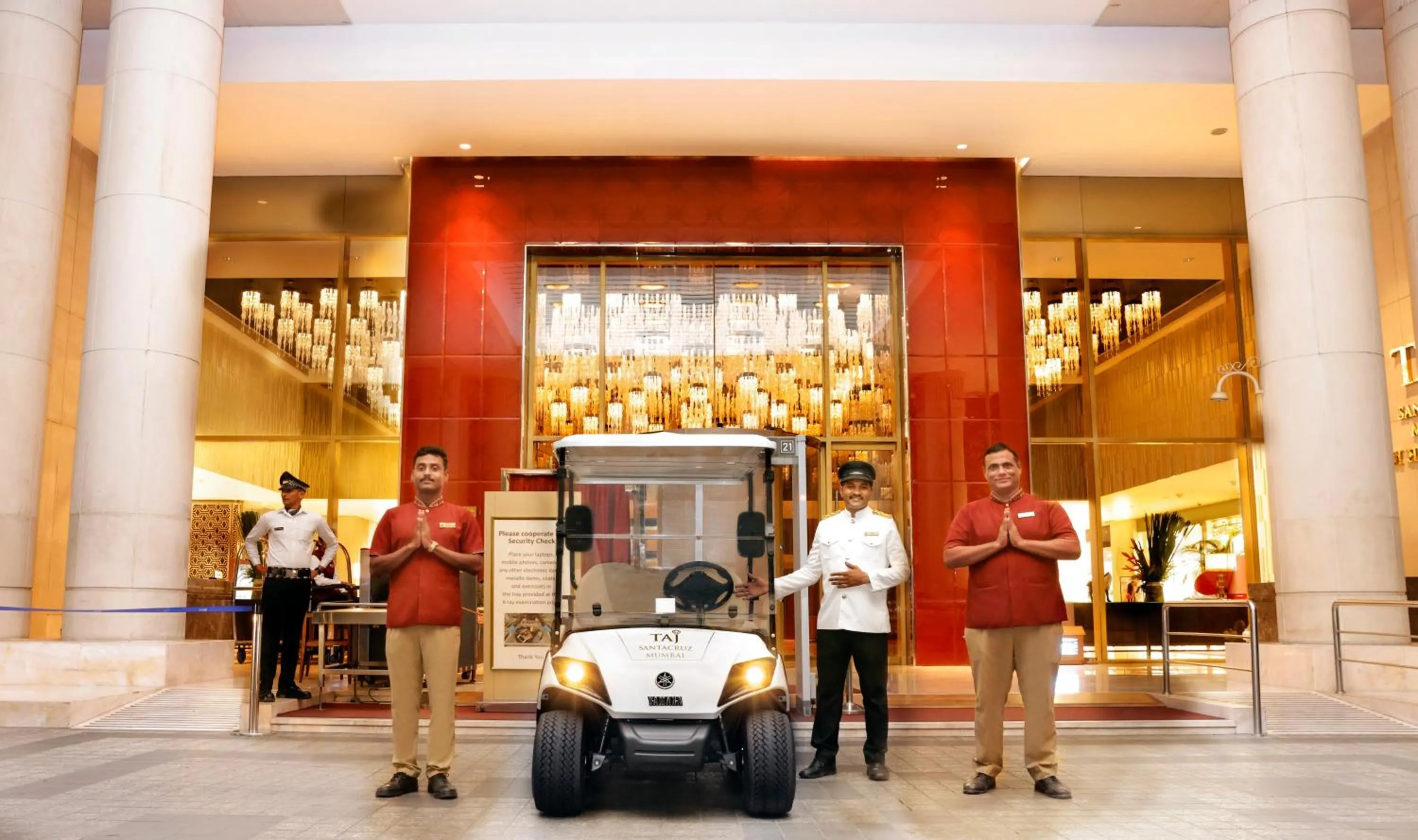 Property building in Taj Santacruz