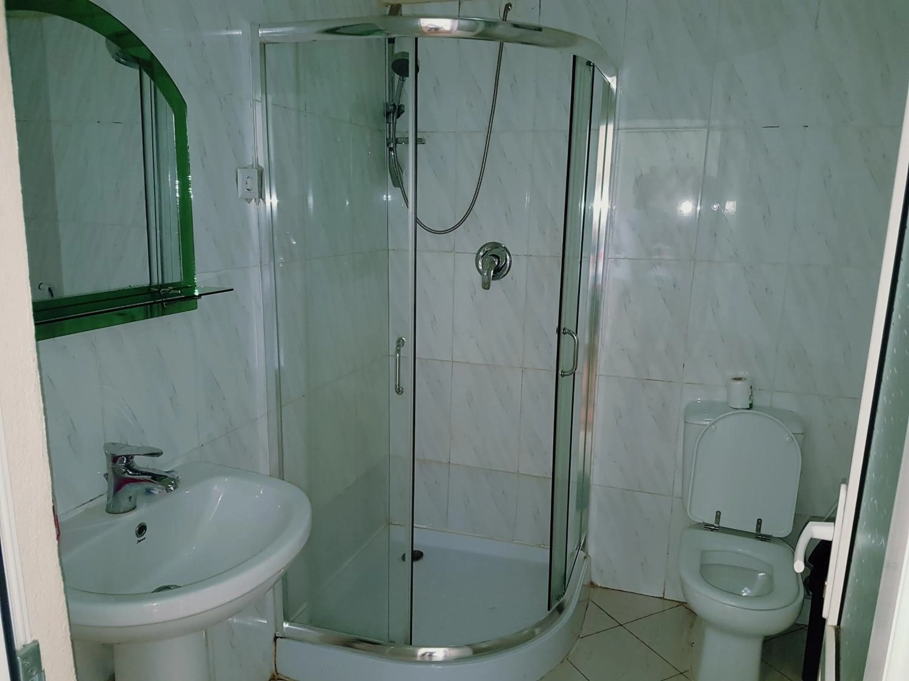 Shower in Top Twelve Hotel - Lalibela