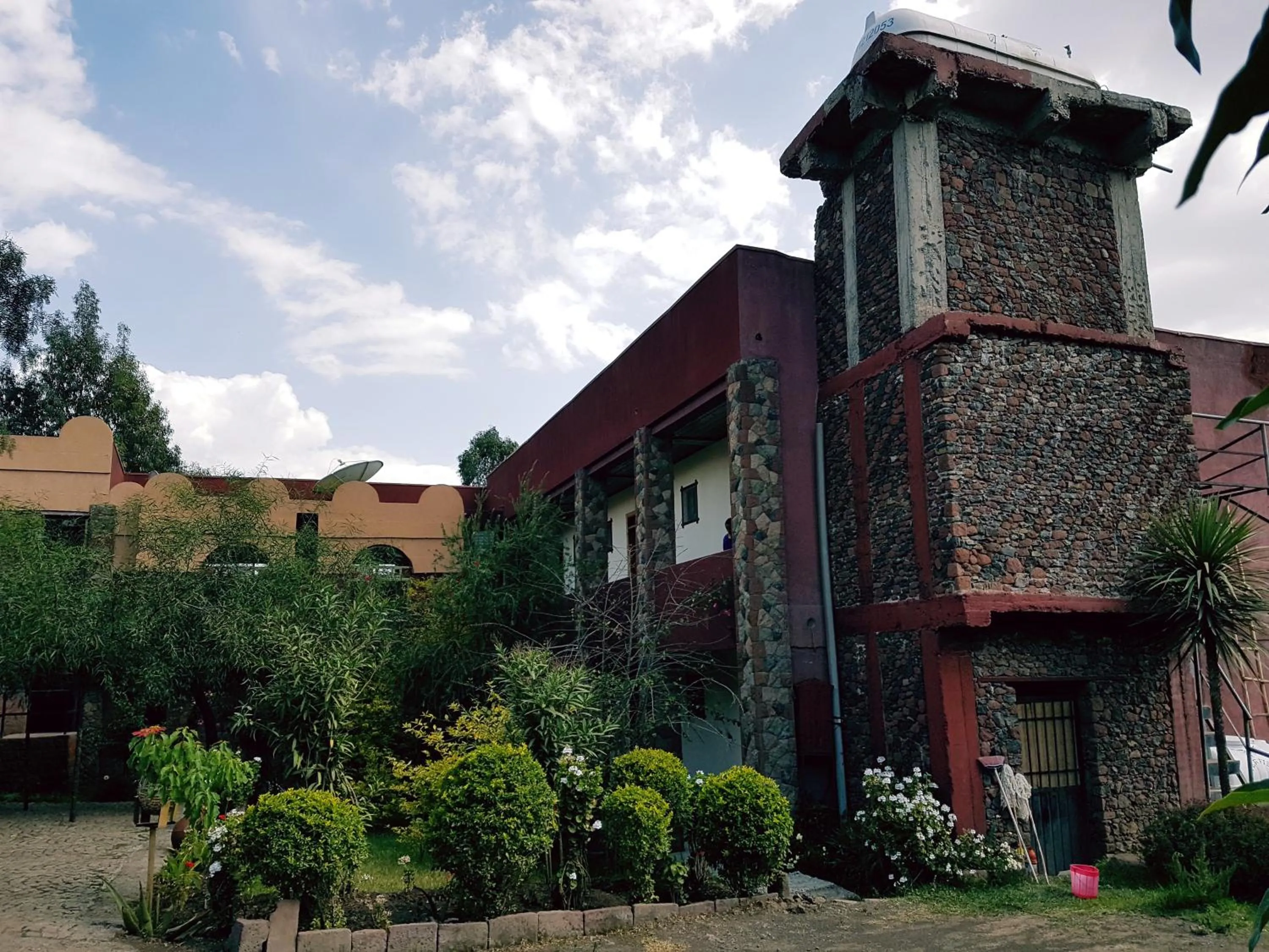 Facade/entrance in Top Twelve Hotel - Lalibela