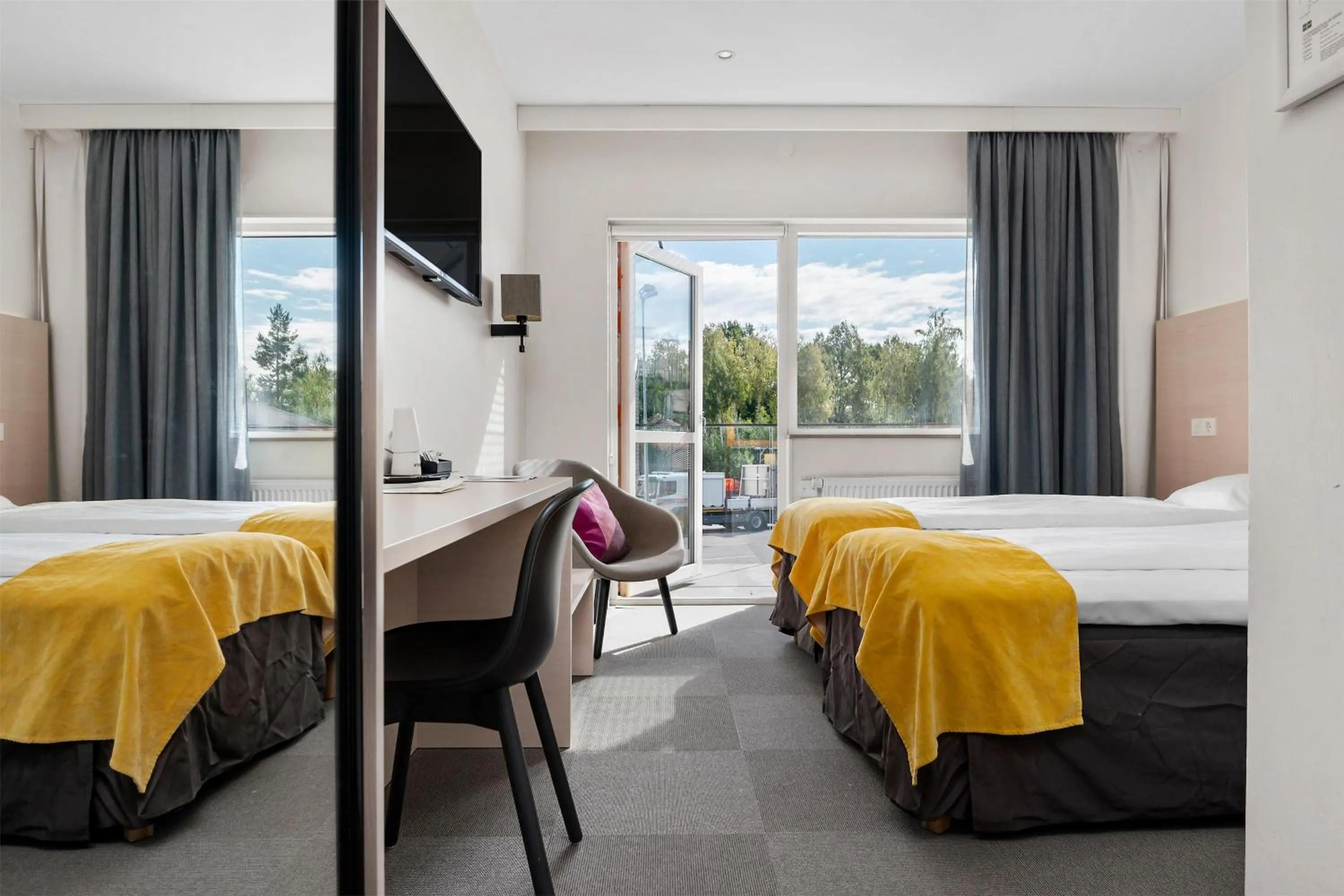 Bedroom, Bed in Best Western RC Hotel