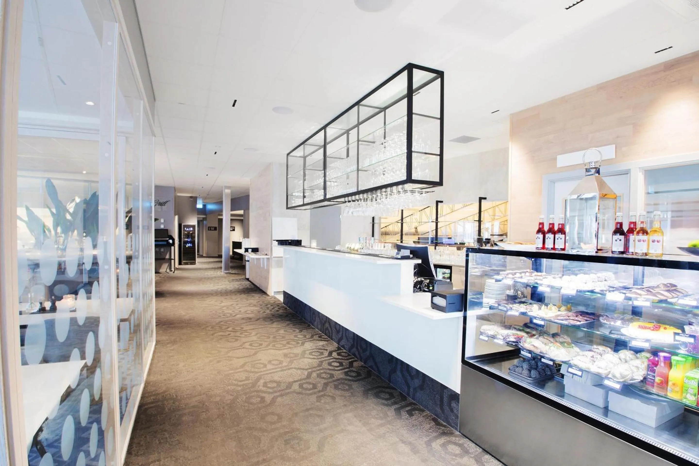 Restaurant/places to eat in Best Western RC Hotel