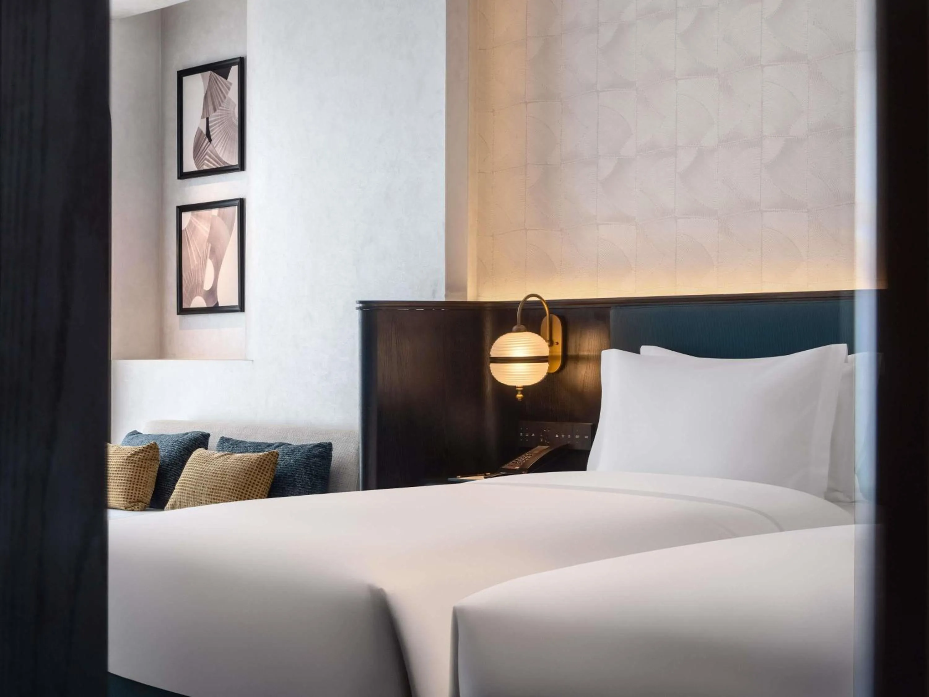 Bedroom, Bed in Sofitel Shanghai North Bund