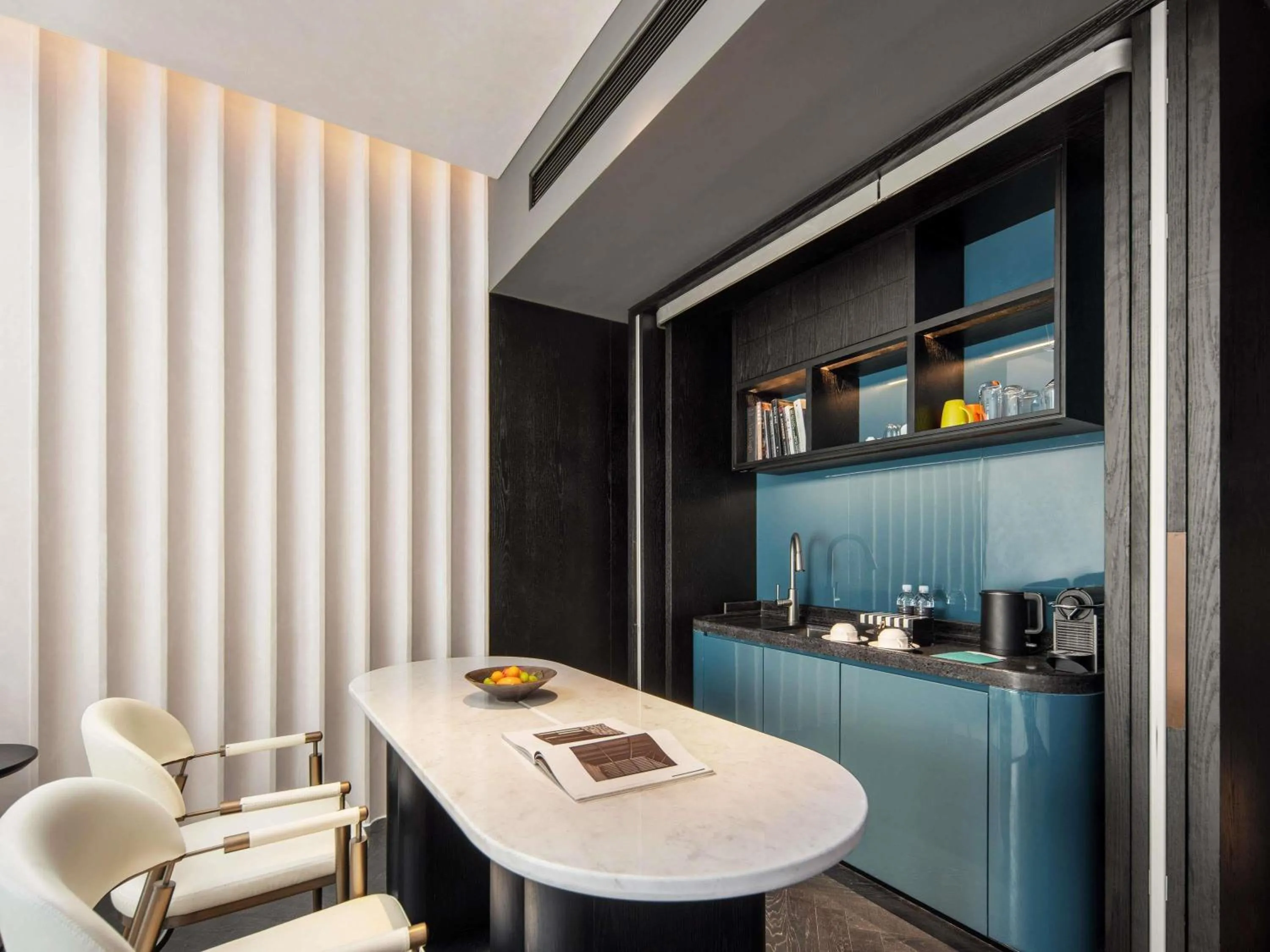 Bedroom in Sofitel Shanghai North Bund