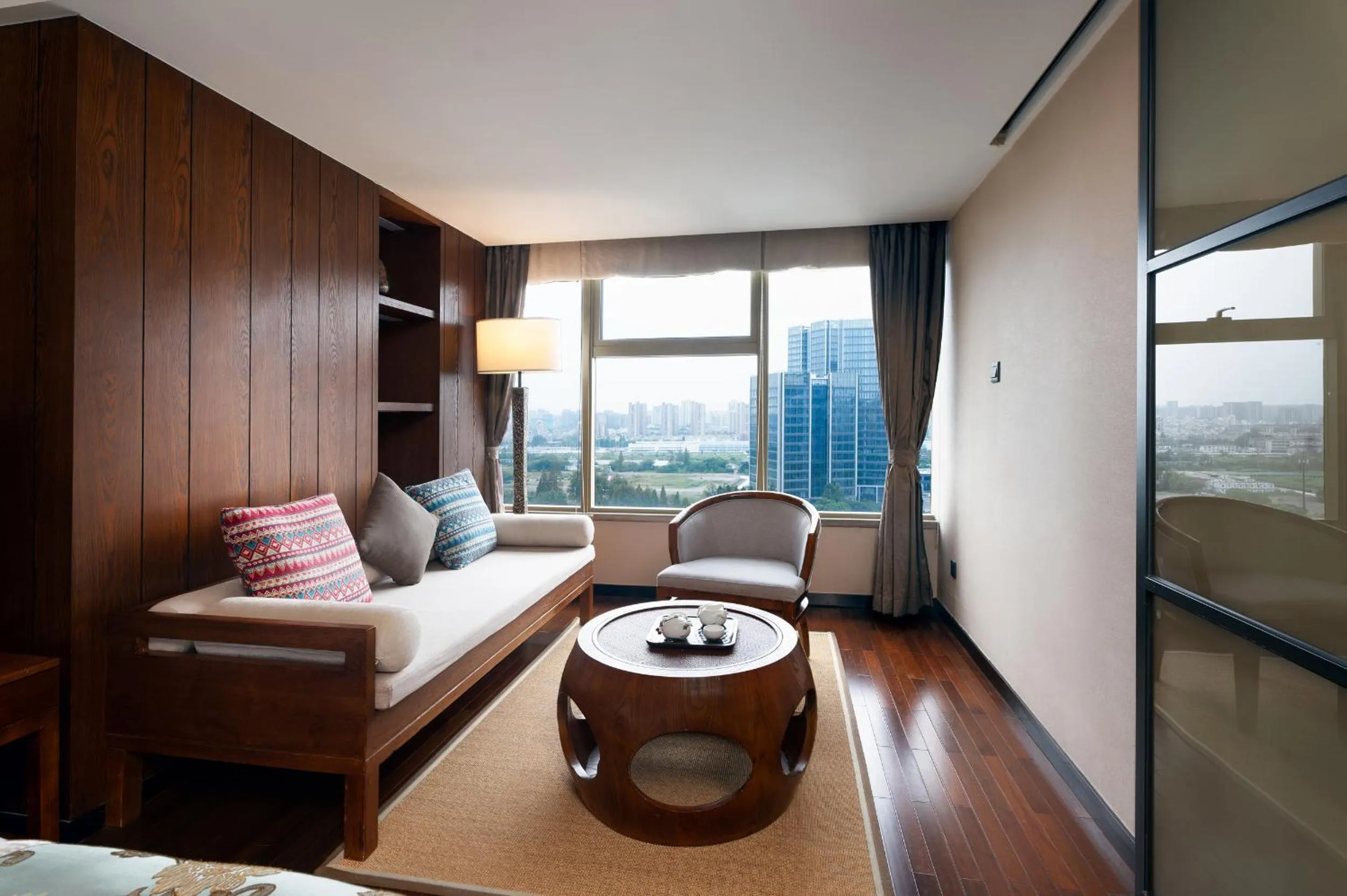 Living room in SSAW Boutique Hotel Hangzhou Wildwind